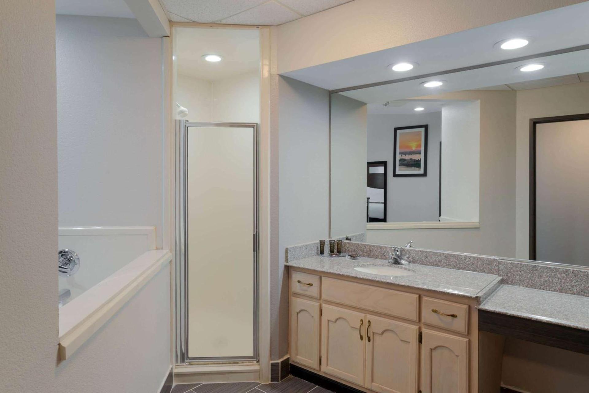 Wingate by Wyndham Memphis East photo 15