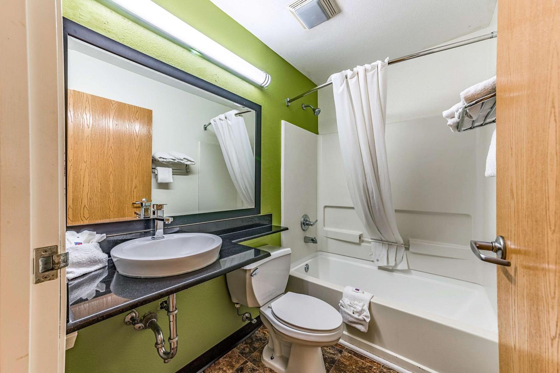 Motel 6-Charlotte, NC - University photo 18