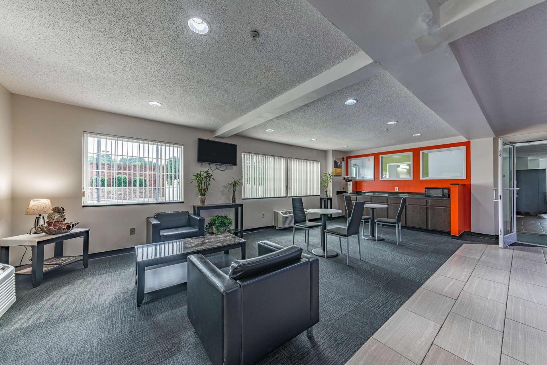 Motel 6-Charlotte, NC - University photo 8