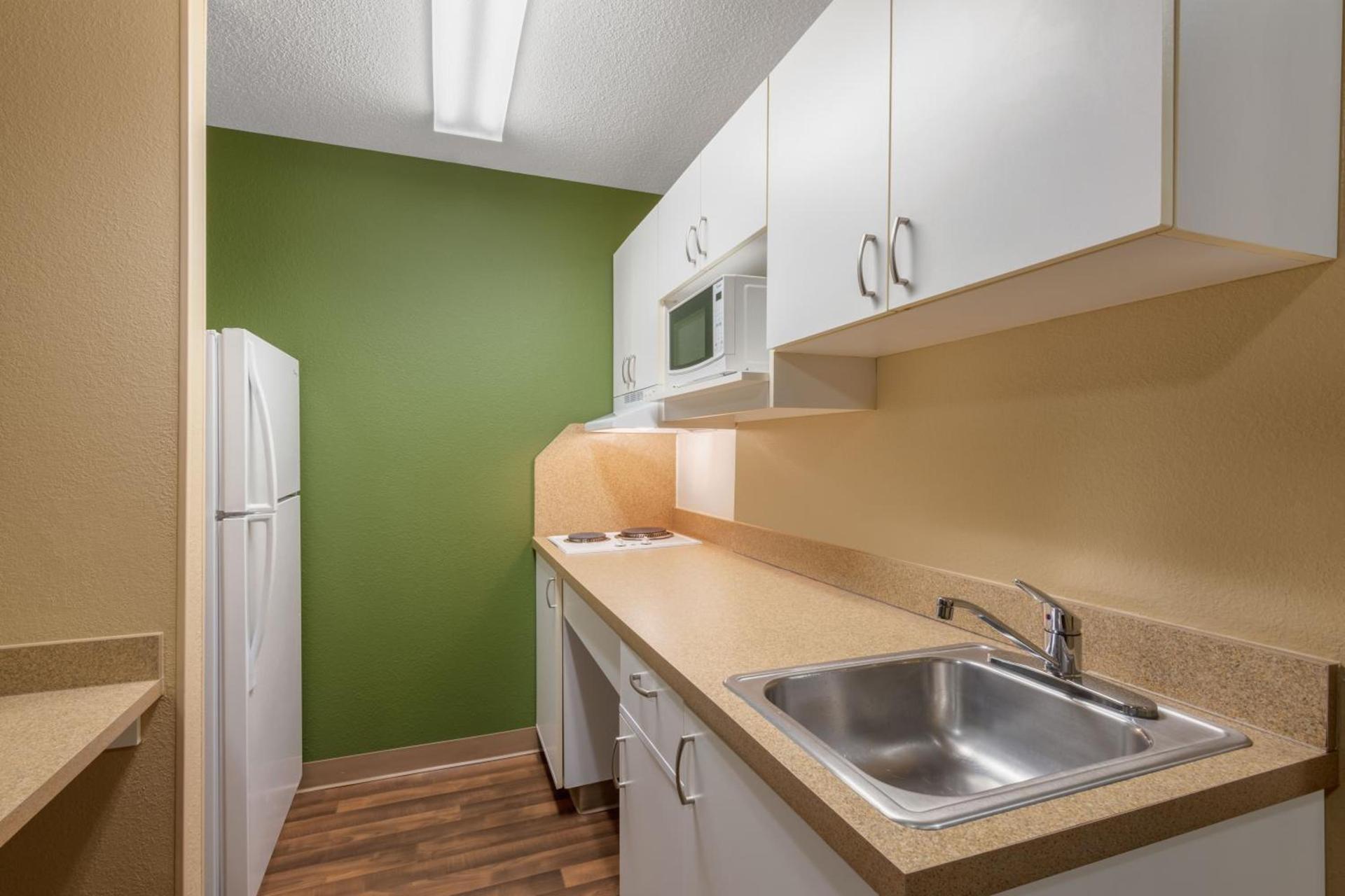 Suburban Studios Columbus Fort Benning Area photo 35