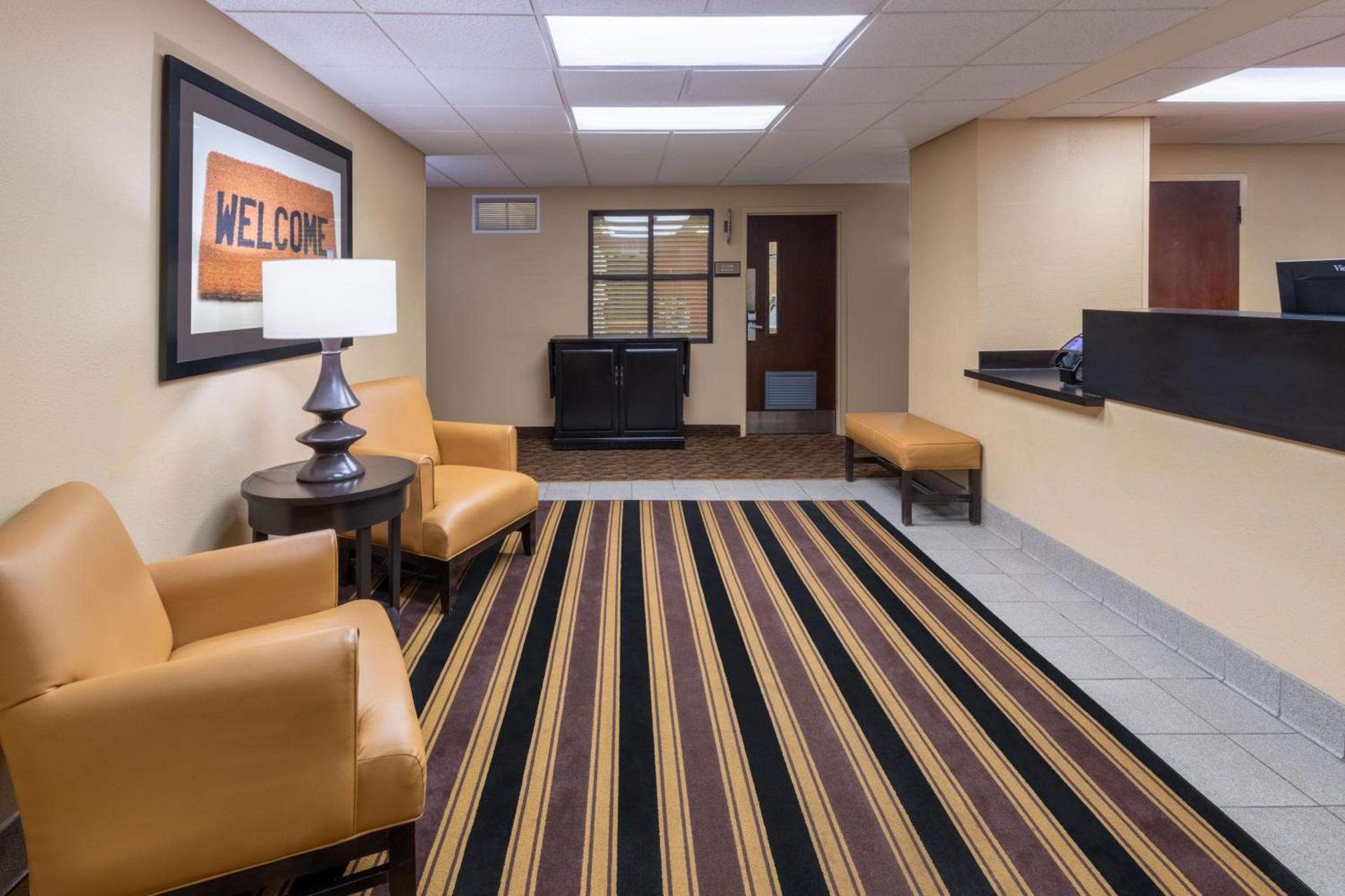 Suburban Studios Columbus Fort Benning Area photo 6