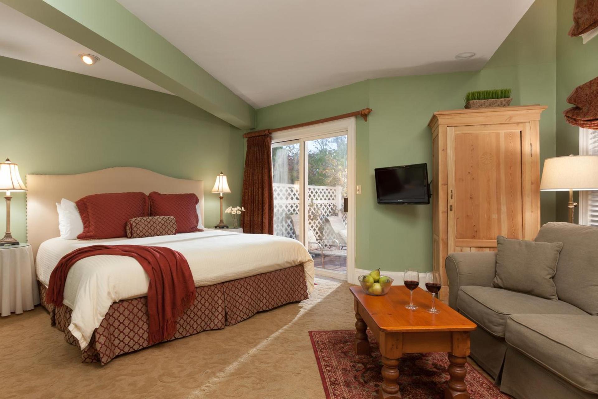Harbor Light Inn photo 8