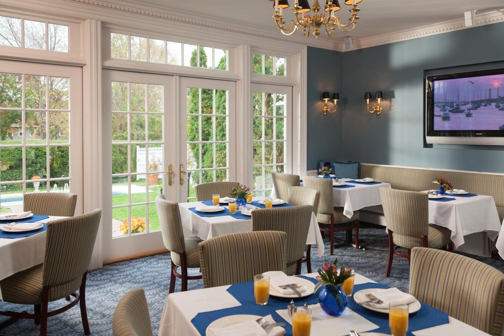 Harbor Light Inn photo 3