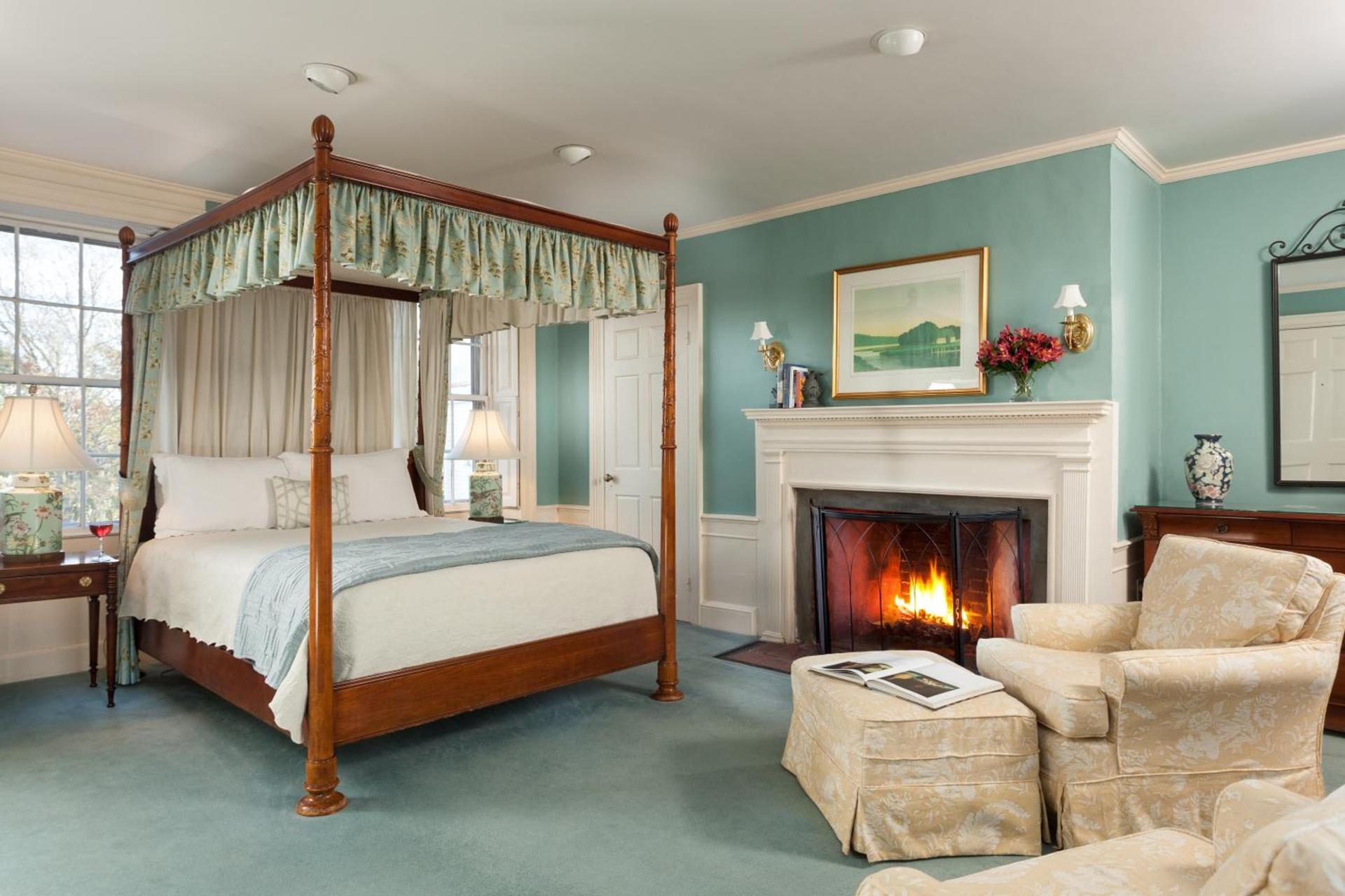 Harbor Light Inn photo 14