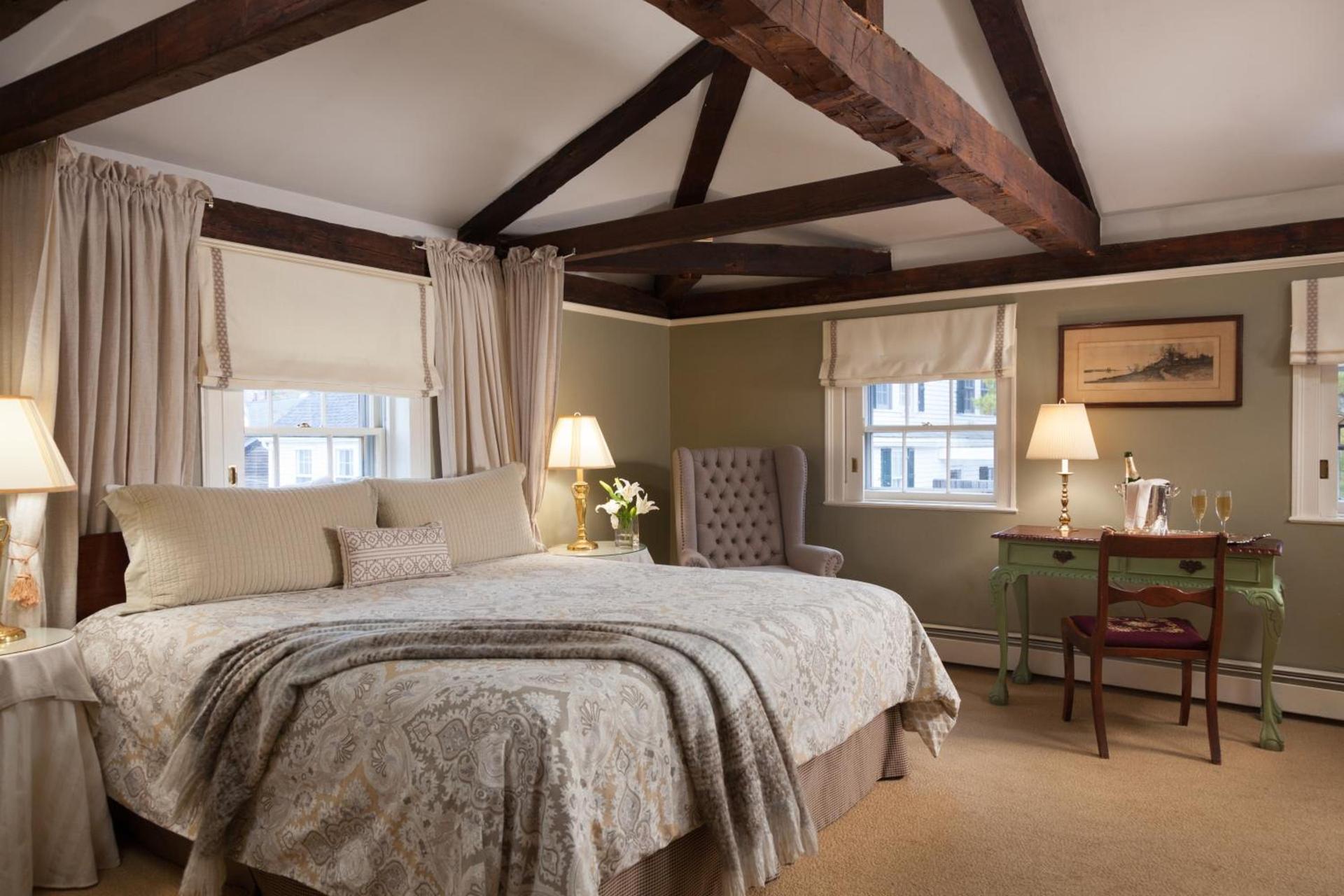 Harbor Light Inn photo 15