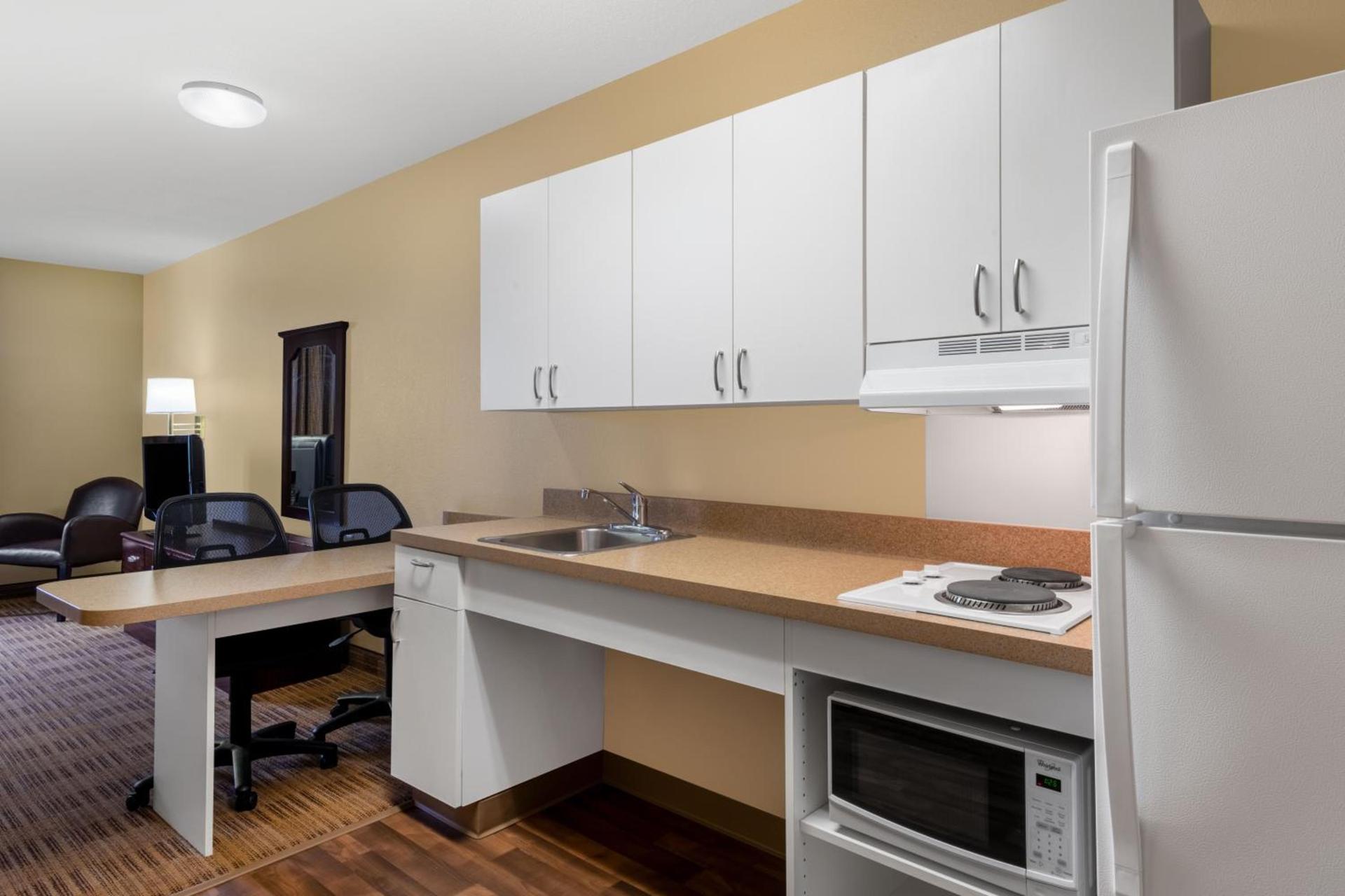 Extended Stay America Suites - Chicago - Woodfield Mall photo 50