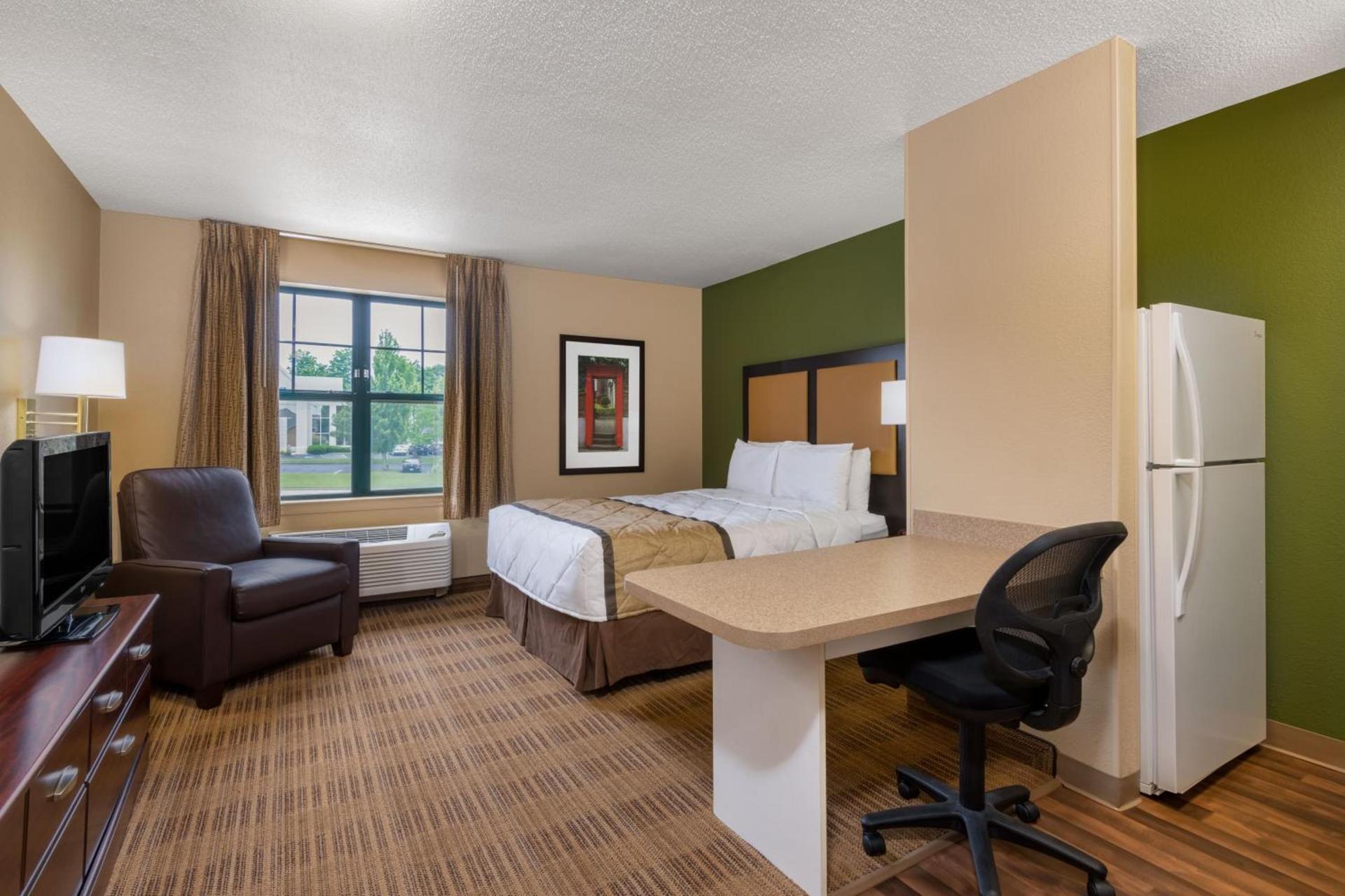 Extended Stay America Suites - Chicago - Woodfield Mall photo 53