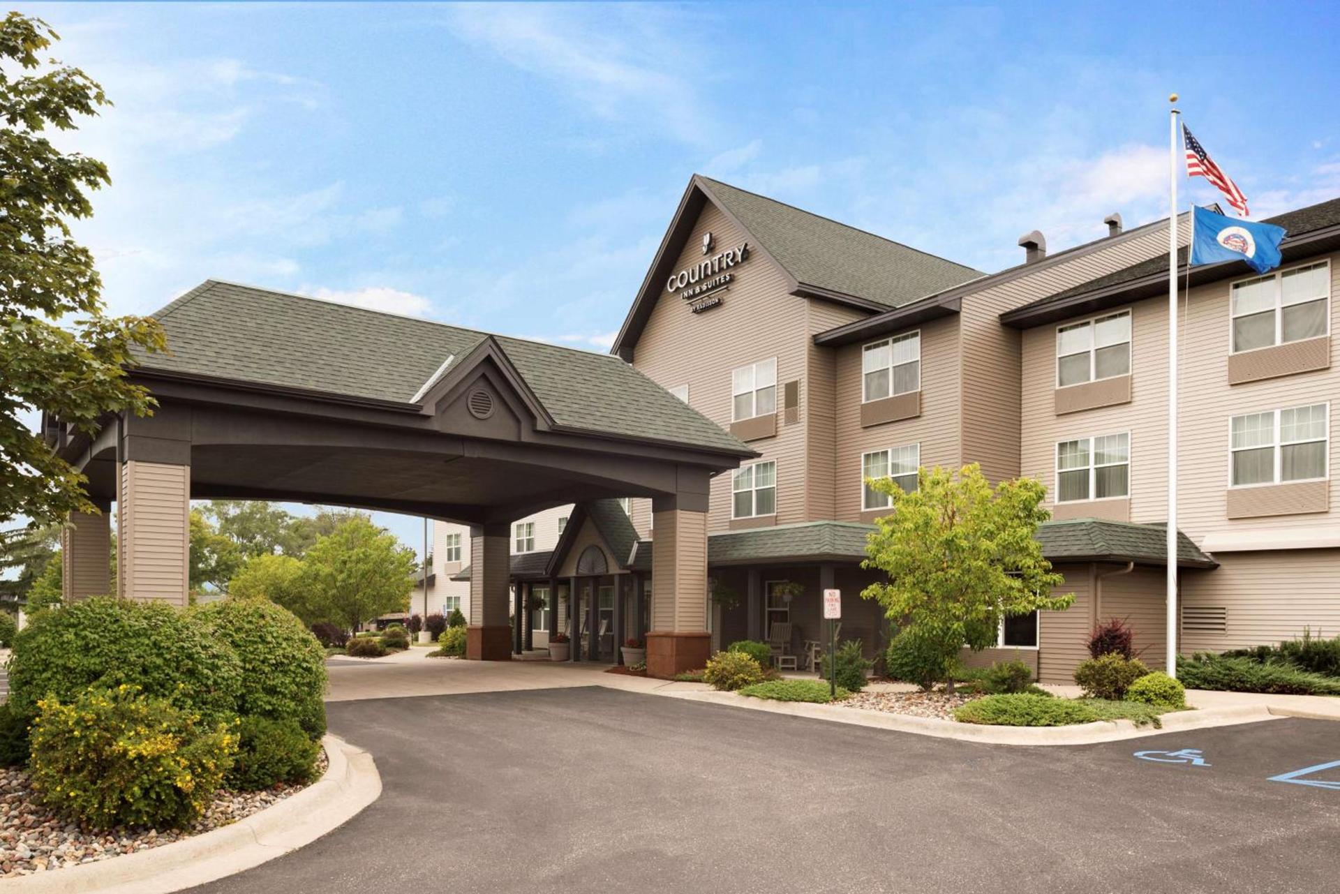 Country Inn & Suites by Radisson, St Cloud East, MN — hotel in Saint Cloud