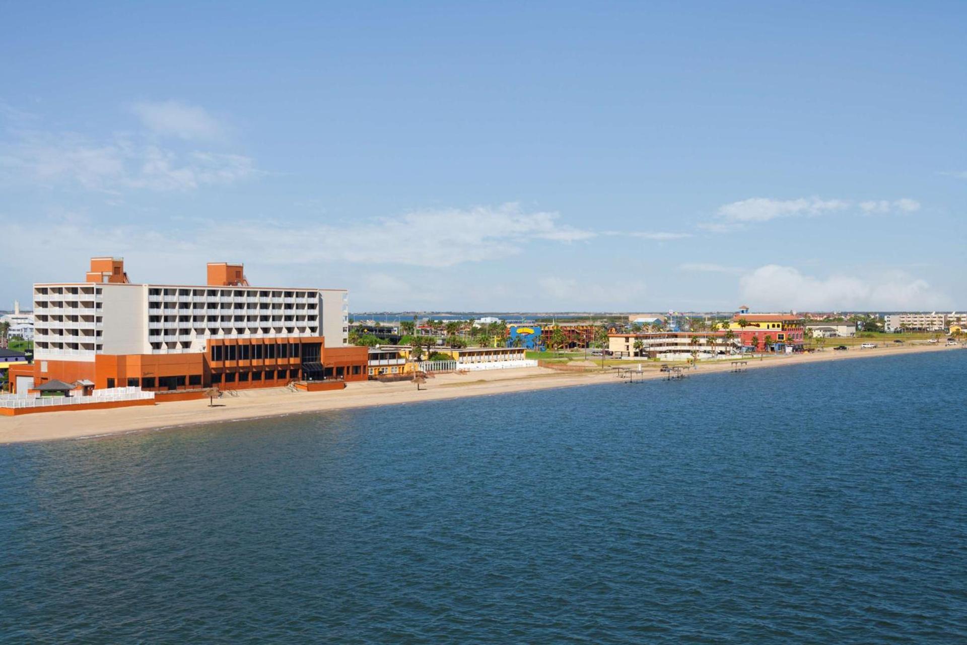 DoubleTree by Hilton Corpus Christi Beachfront photo 65