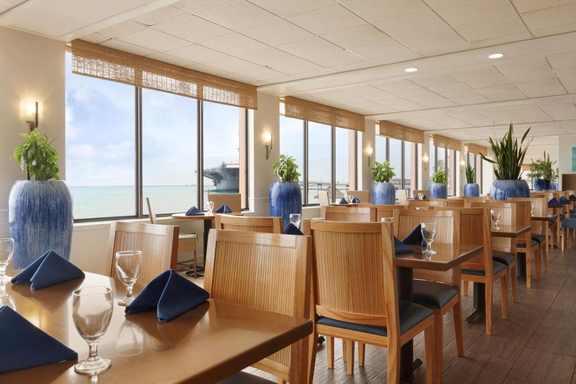 DoubleTree by Hilton Corpus Christi Beachfront photo 56