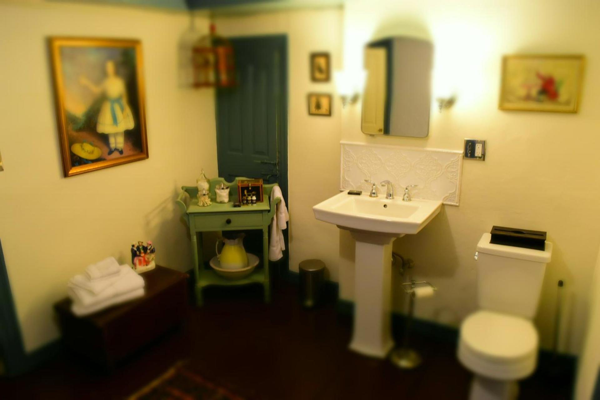 Daniels House Inn photo 19