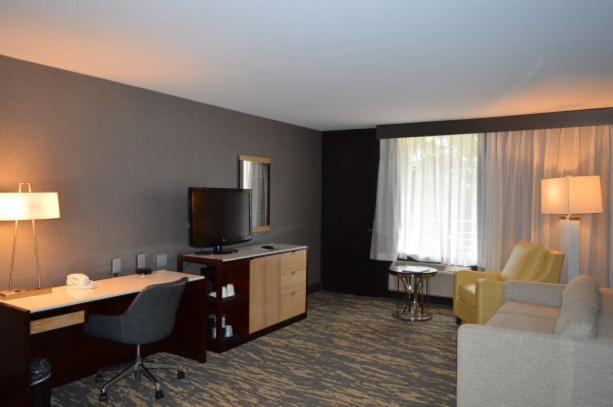 Wyndham Lancaster Resort and Convention Center photo 81