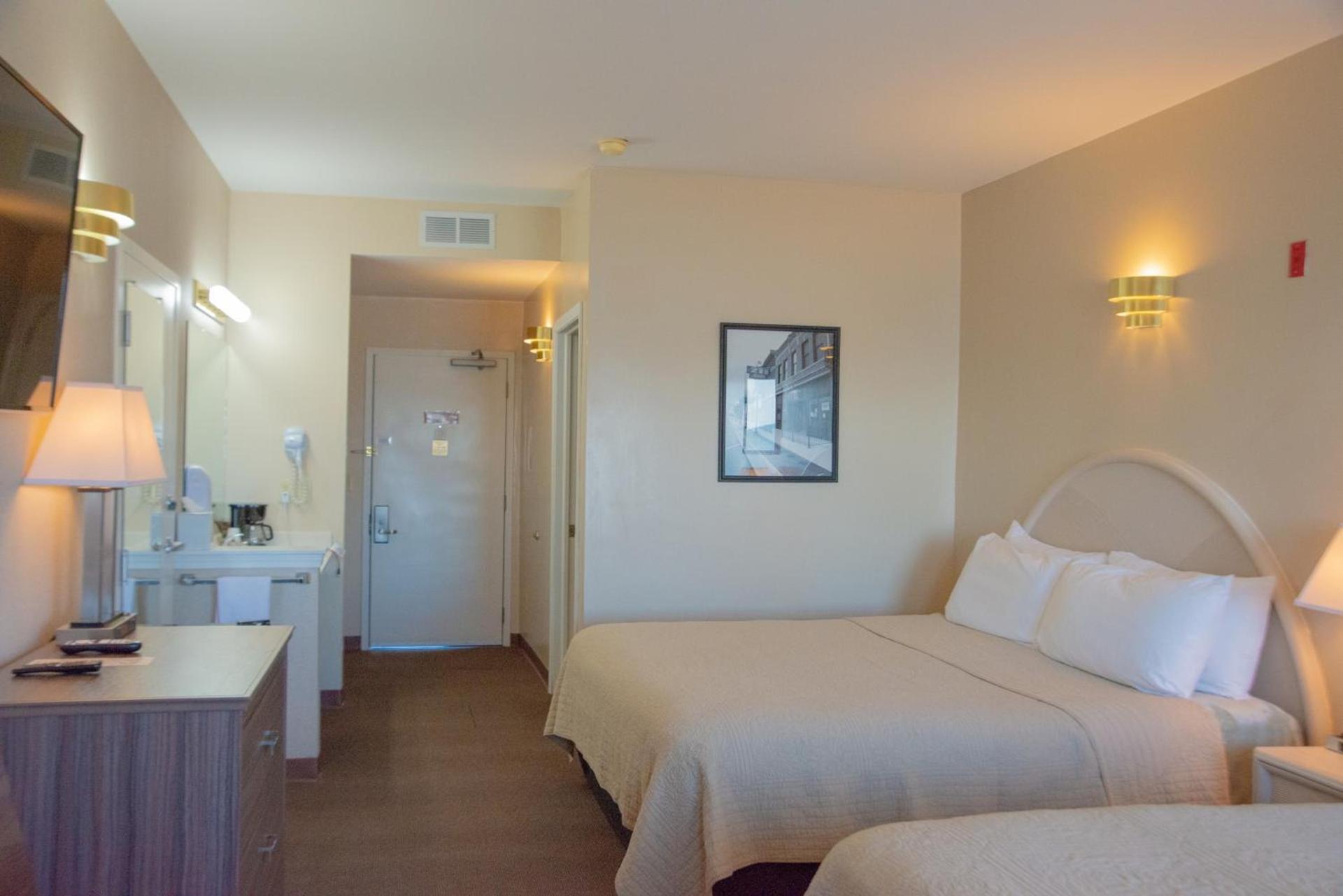 West Bank Inn photo 6