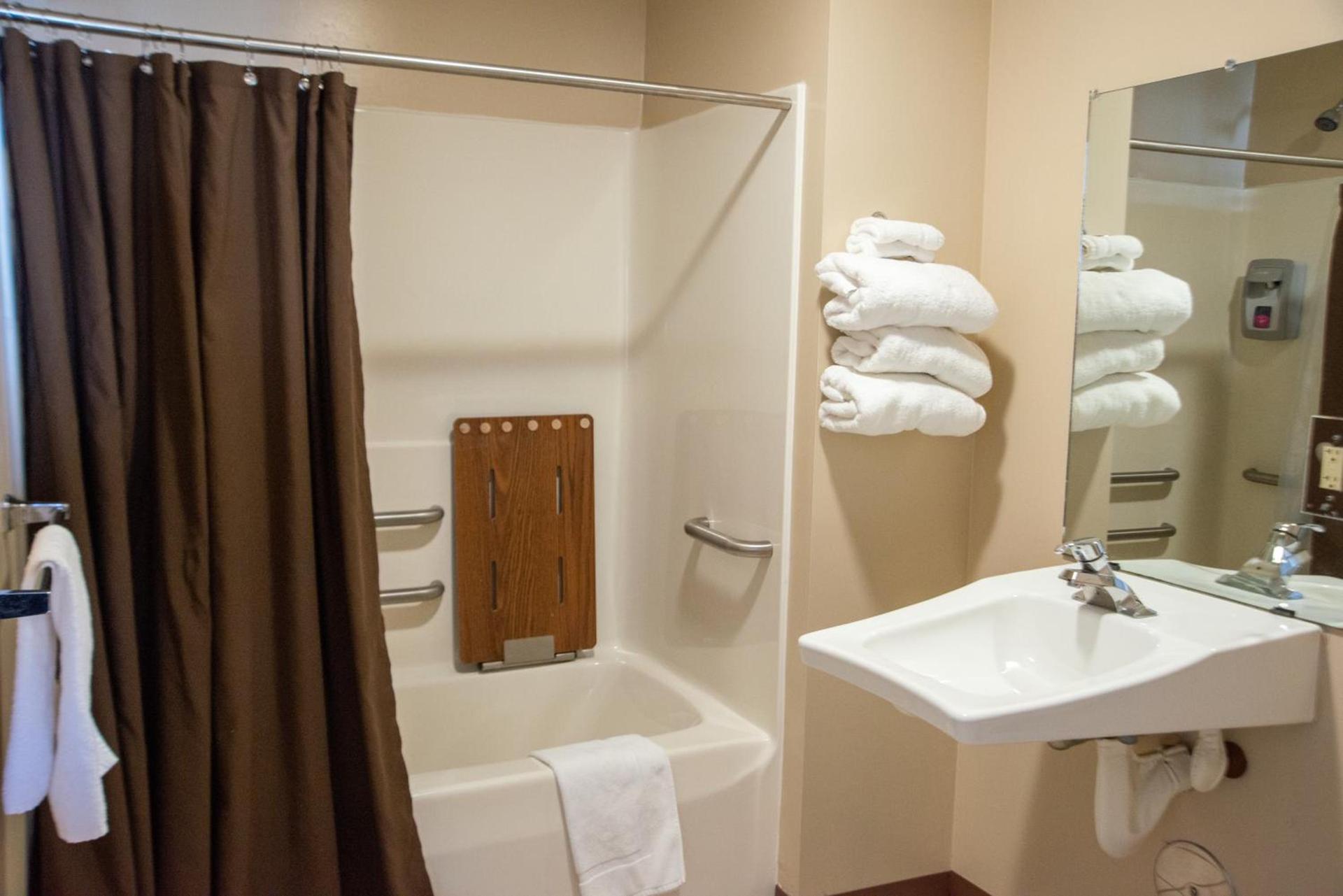 West Bank Inn photo 9
