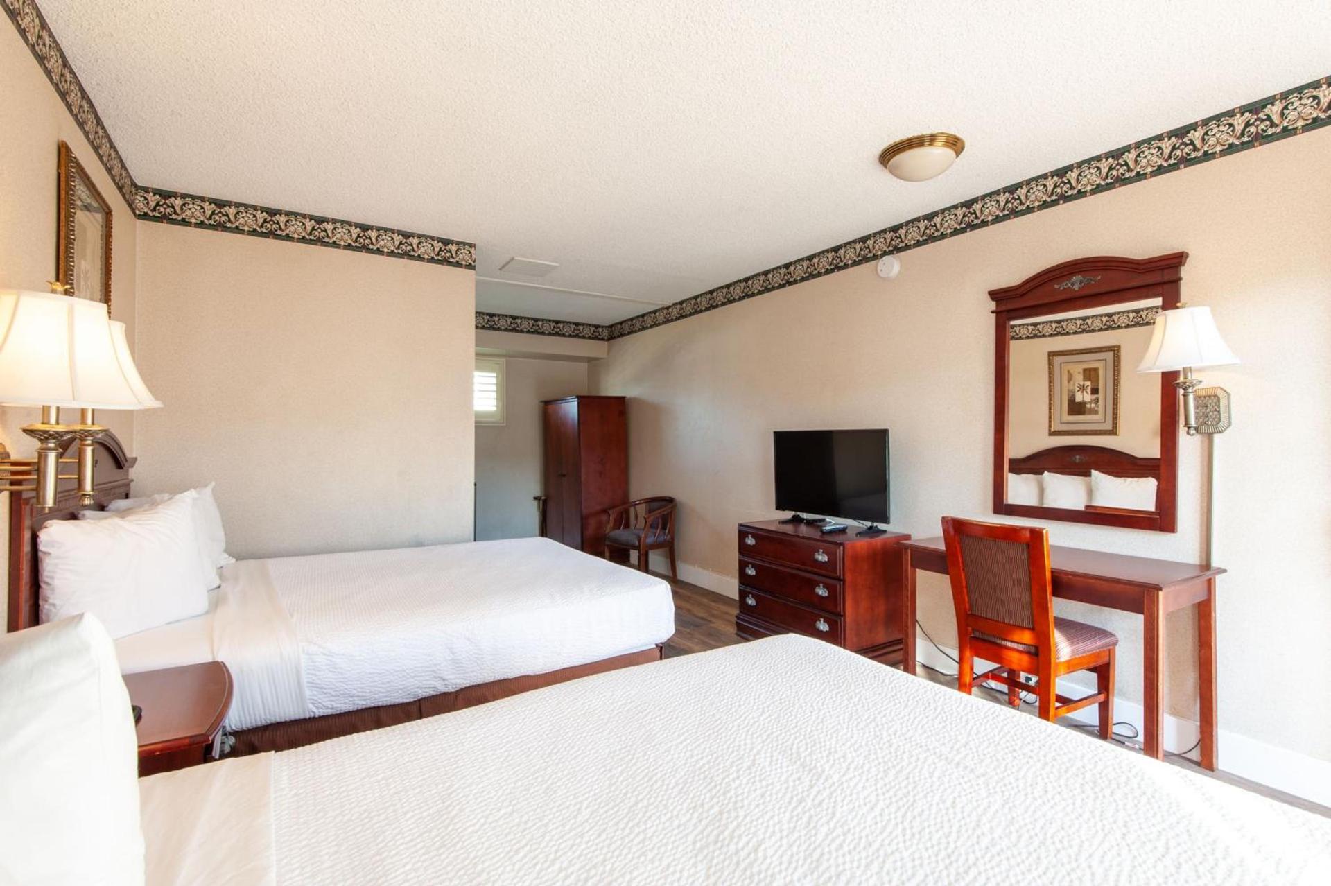 Studio City Court Yard Hotel photo 14