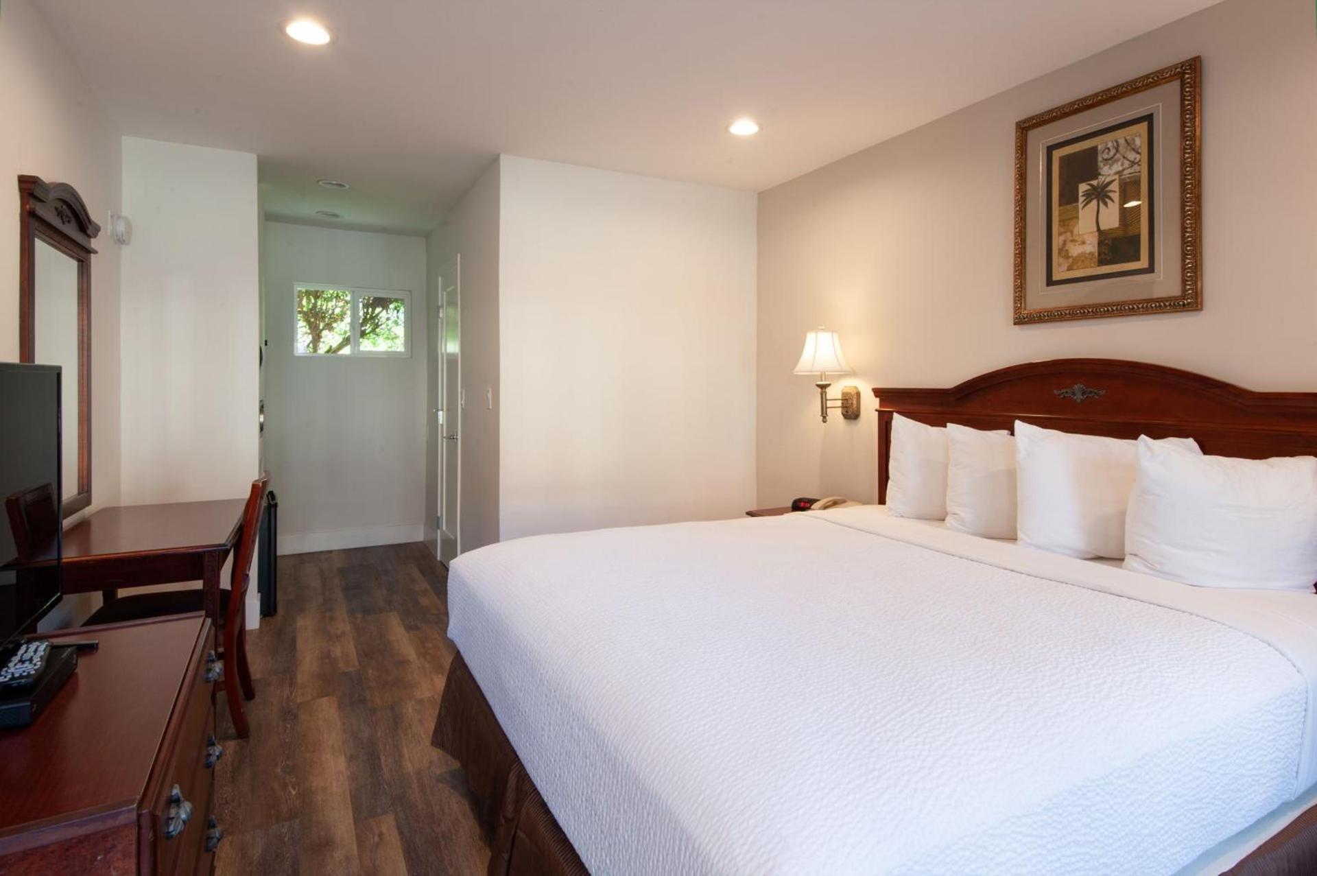 Studio City Court Yard Hotel photo 48