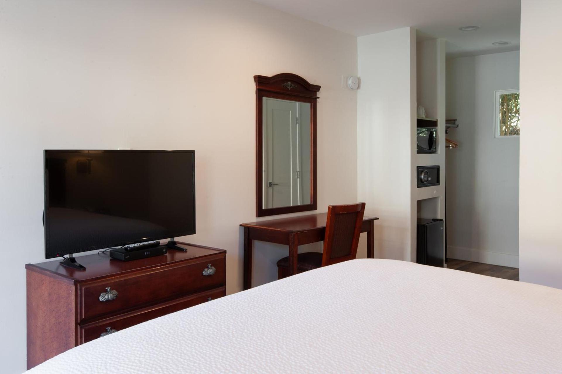 Studio City Court Yard Hotel photo 13