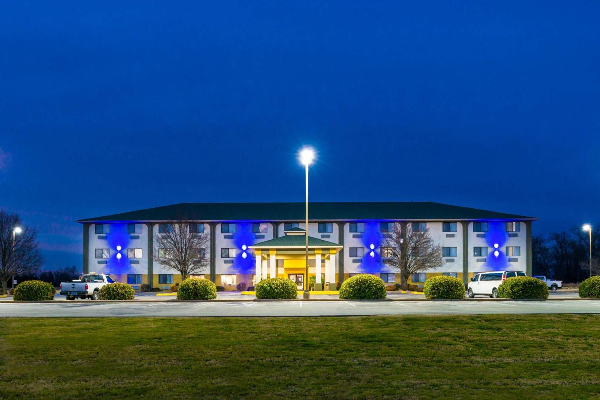 Best Western Big Spring Lodge photo 12