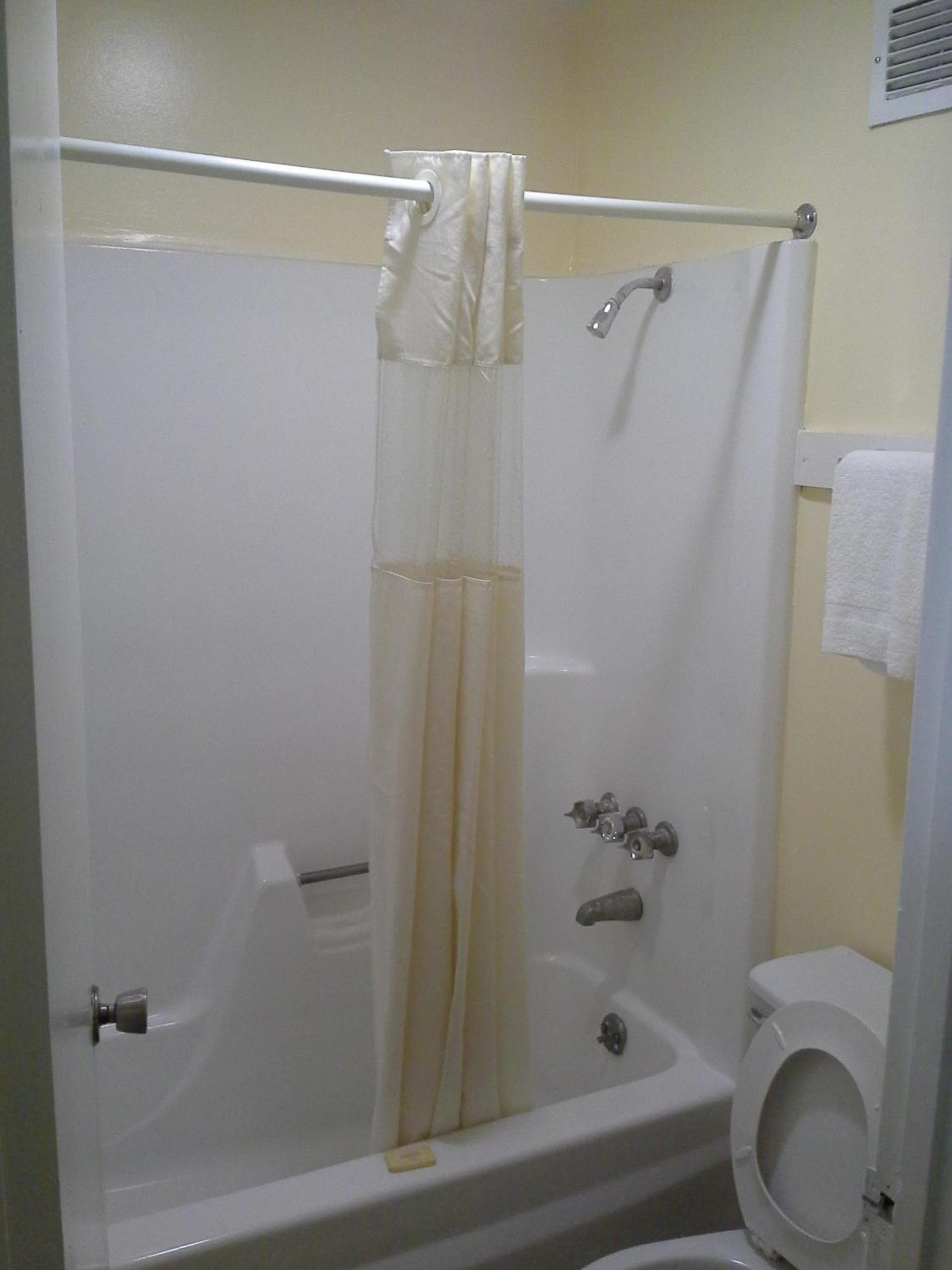 Red Carpet Inn - Augusta photo 21