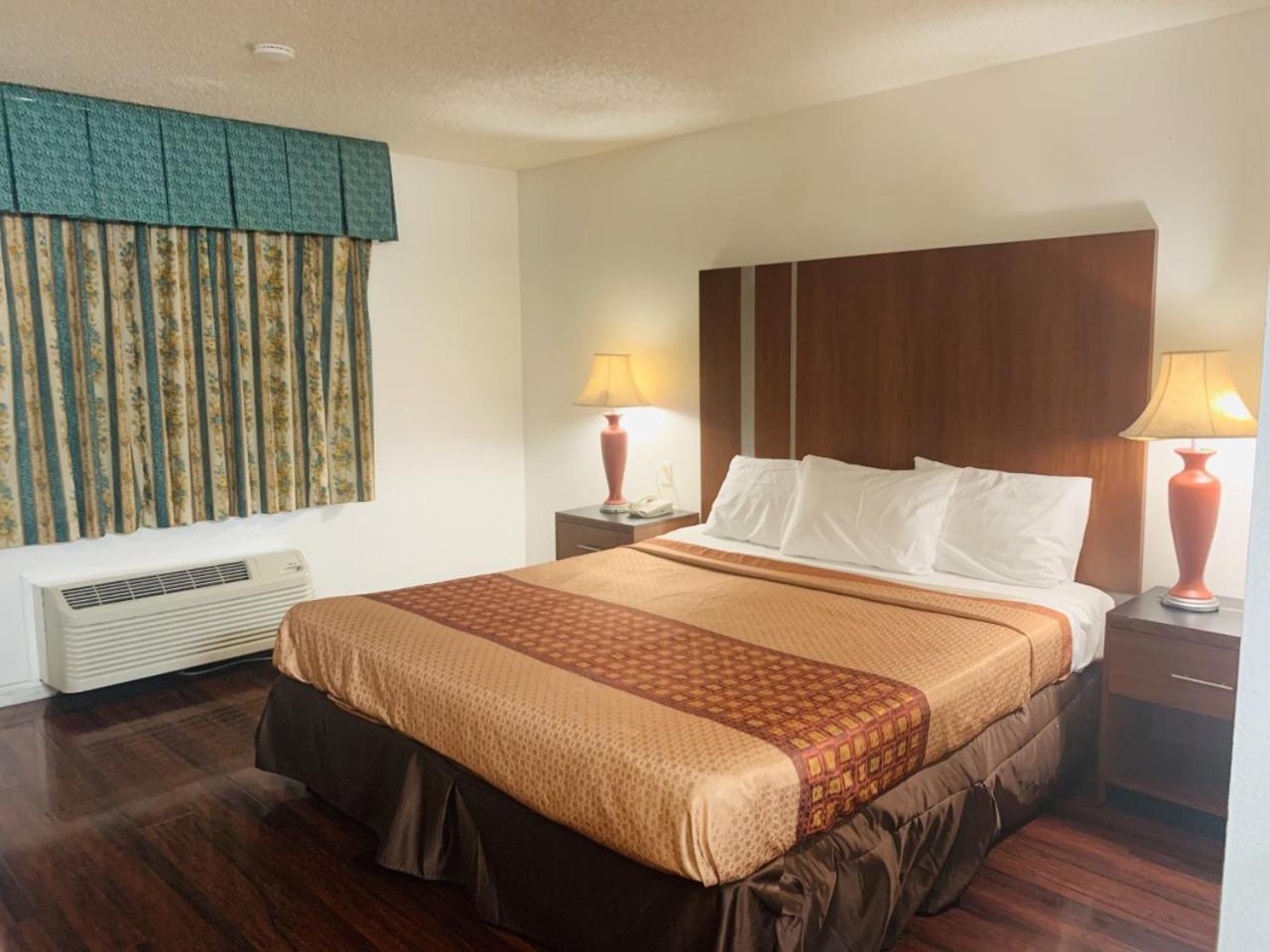 Riverside Inn & Suites photo 34
