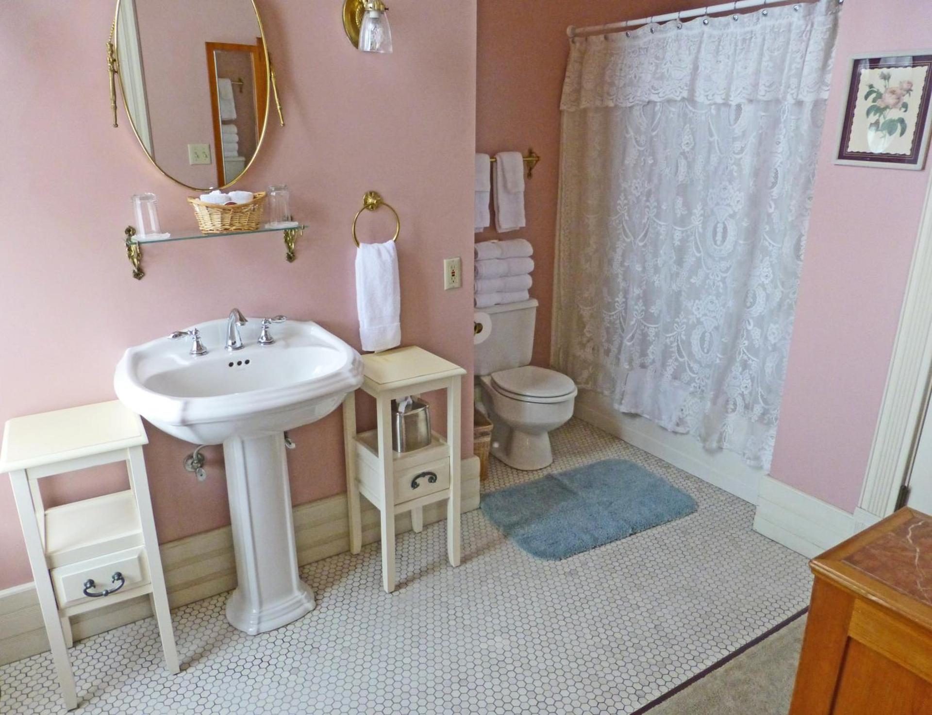 Victorian Inn photo 31