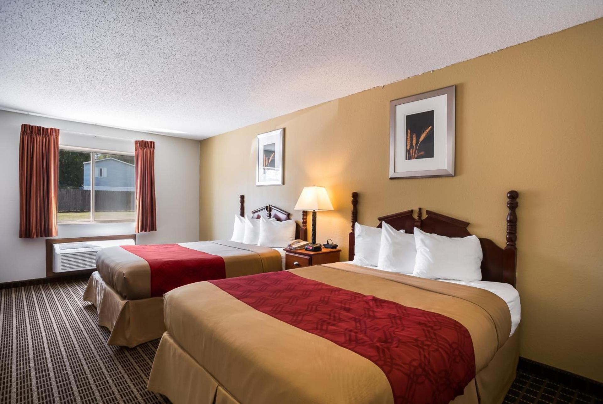 Rodeway Inn Cedar Rapids Westdale photo 27