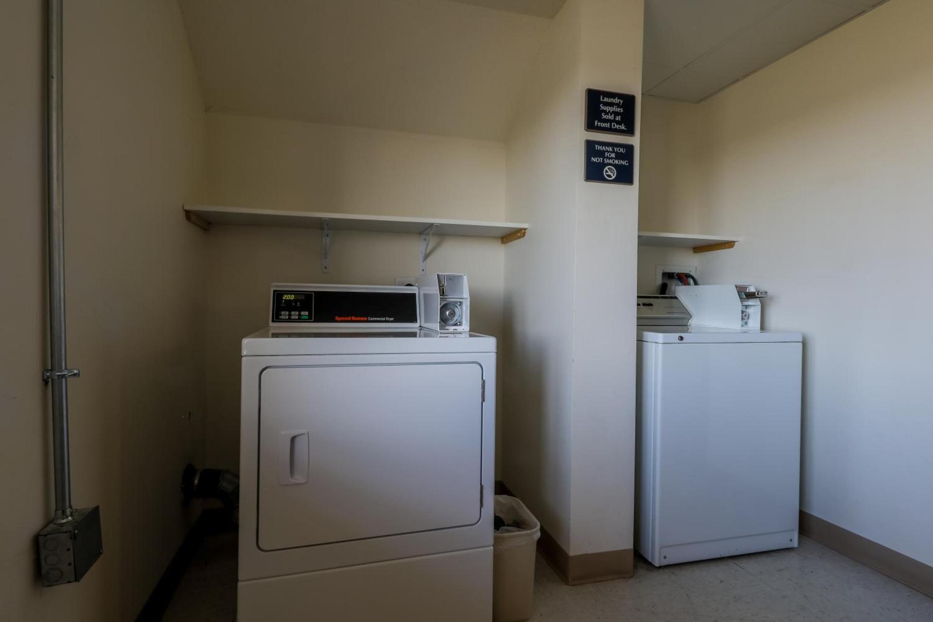 AmericInn by Wyndham Lincoln South photo 19