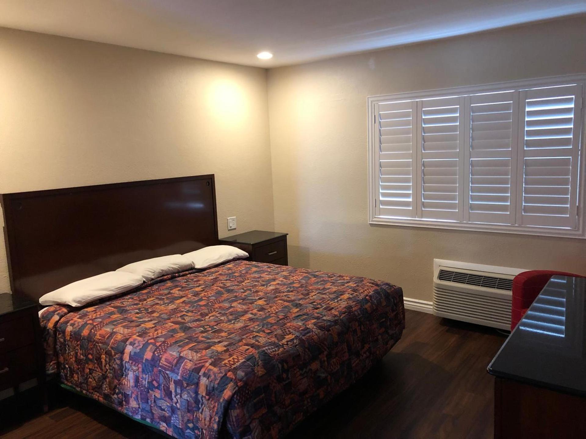 American Inn photo 13