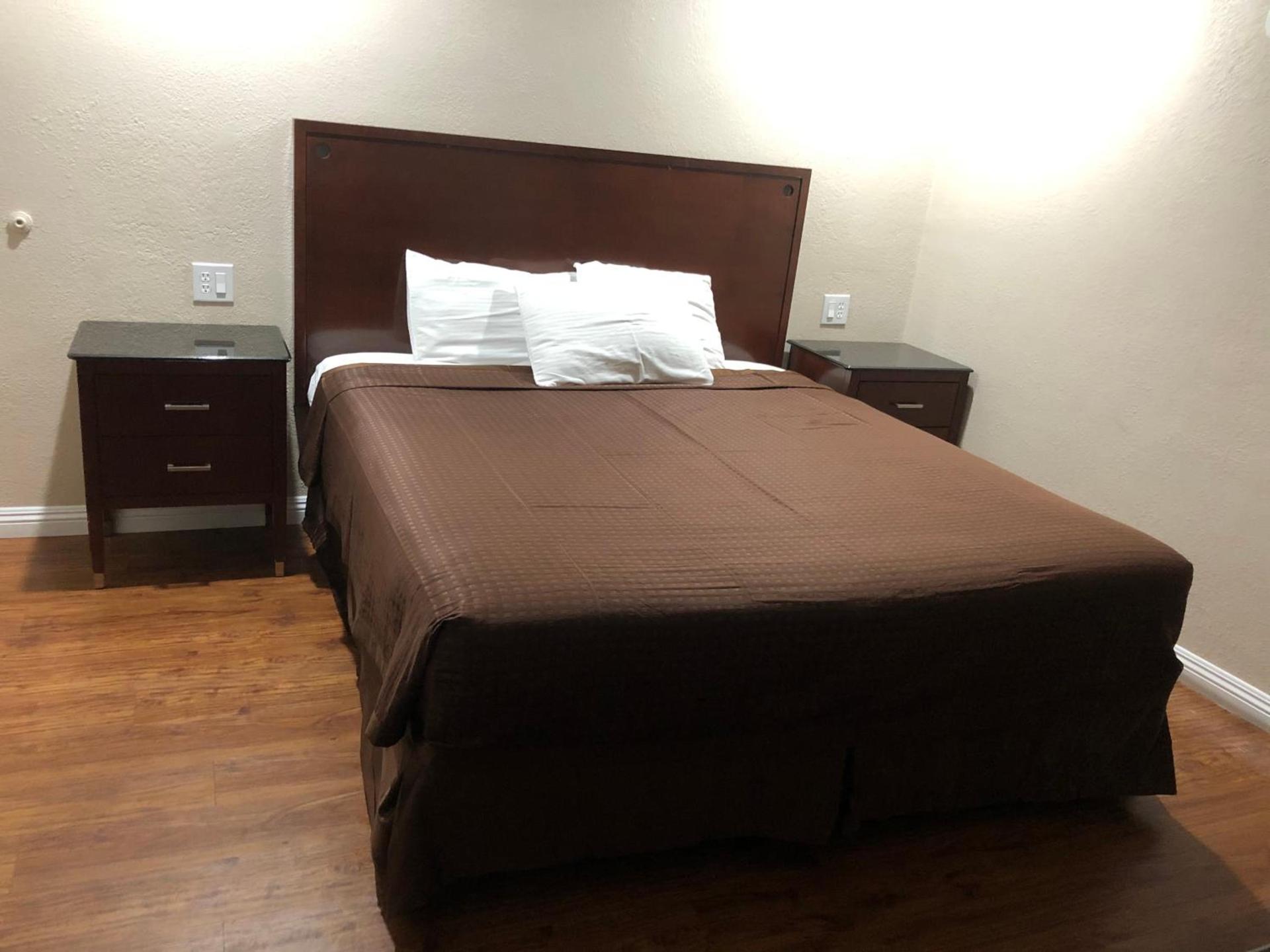American Inn photo 12