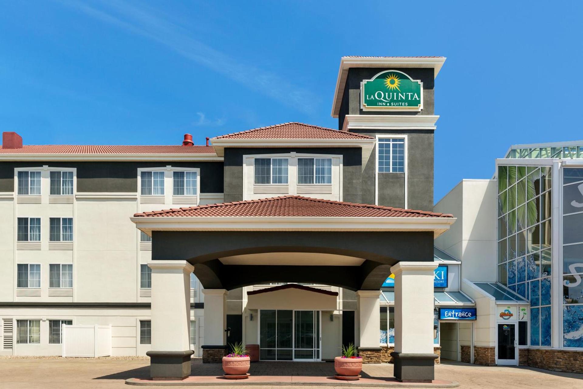 La Quinta Inn and Suites by Wyndham at WaTiki Waterpark — hotel in Rapid City
