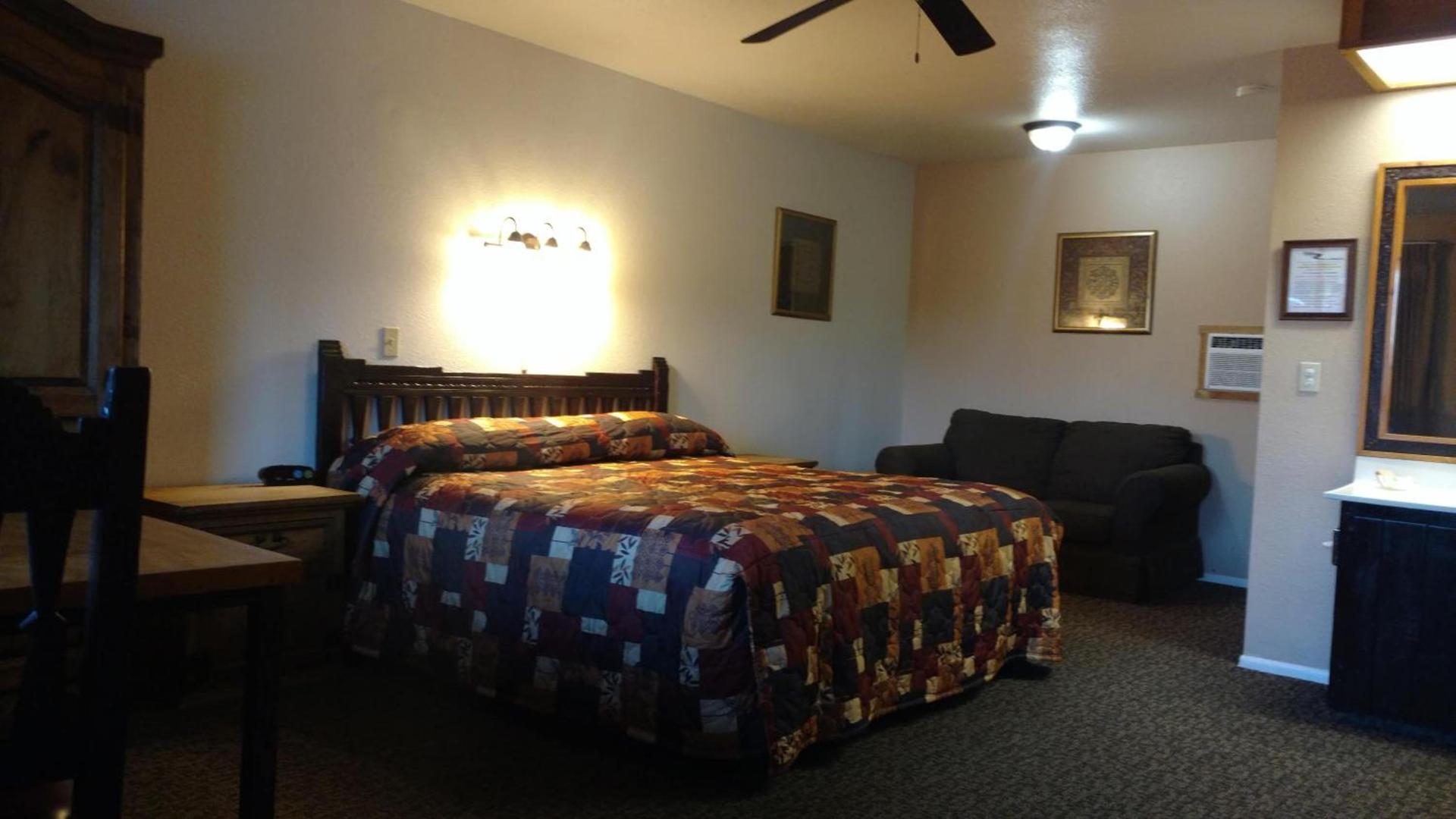 Chama River Bend Lodge photo 30