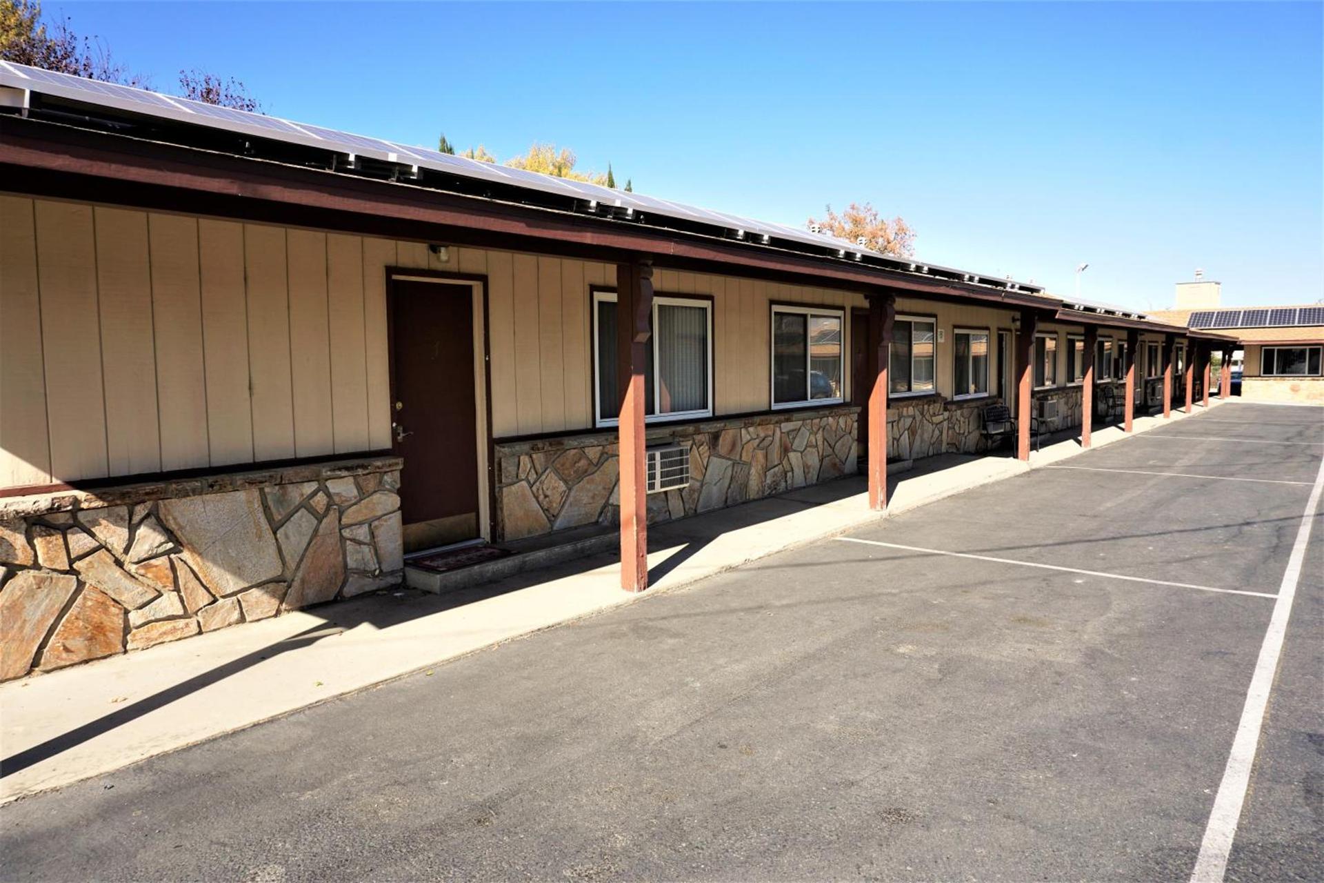 Bristlecone Motel photo 10