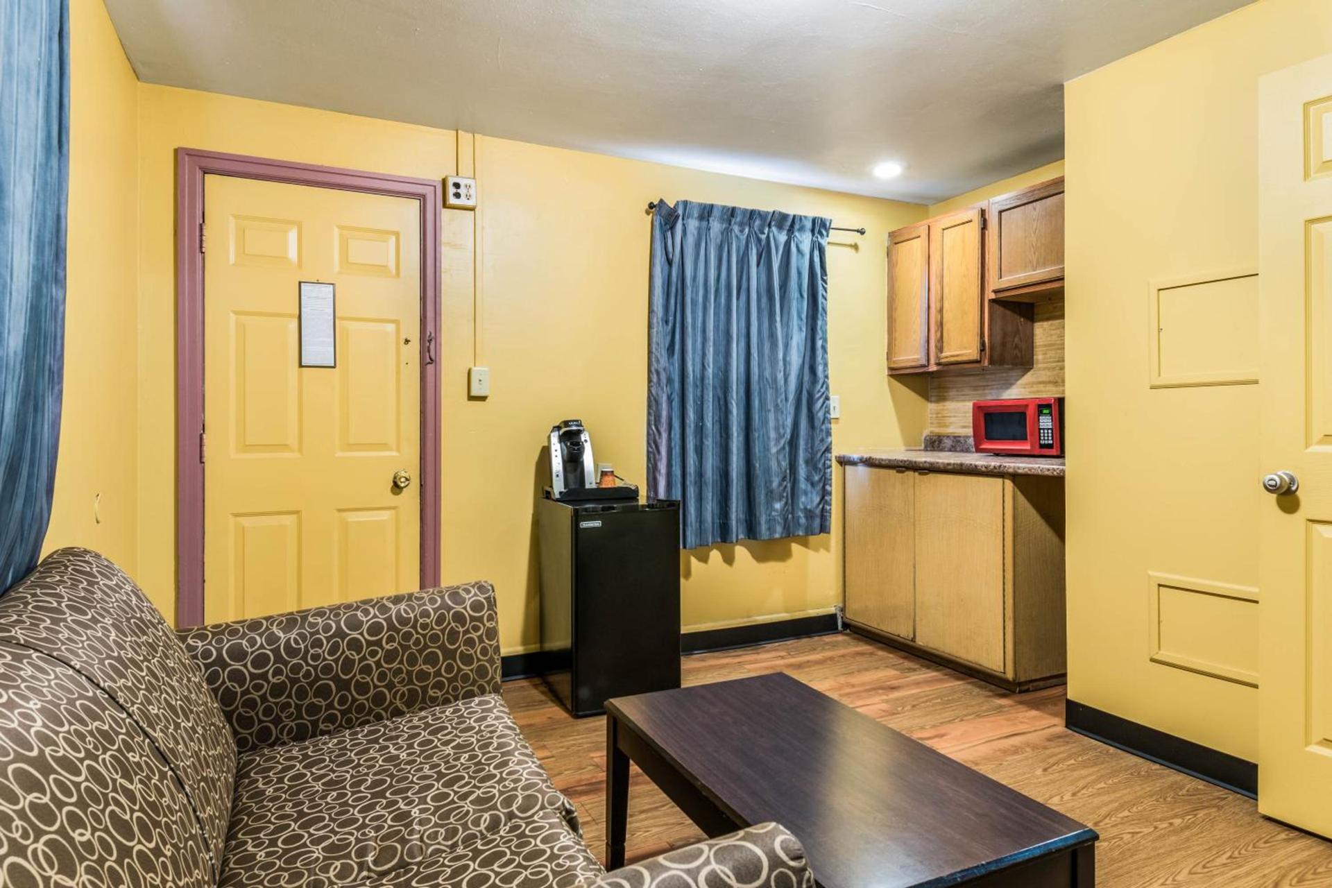 Cottage Inn - Grantville photo 11