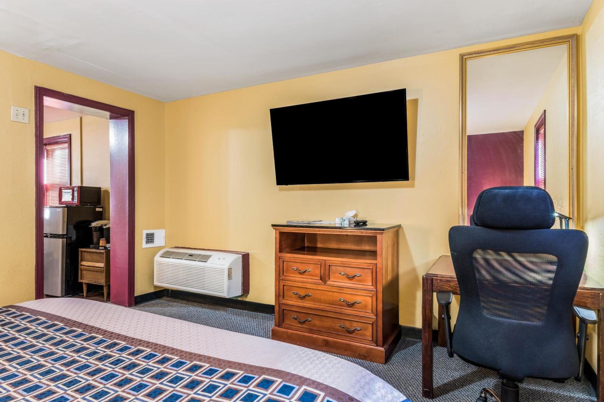 Cottage Inn - Grantville photo 12