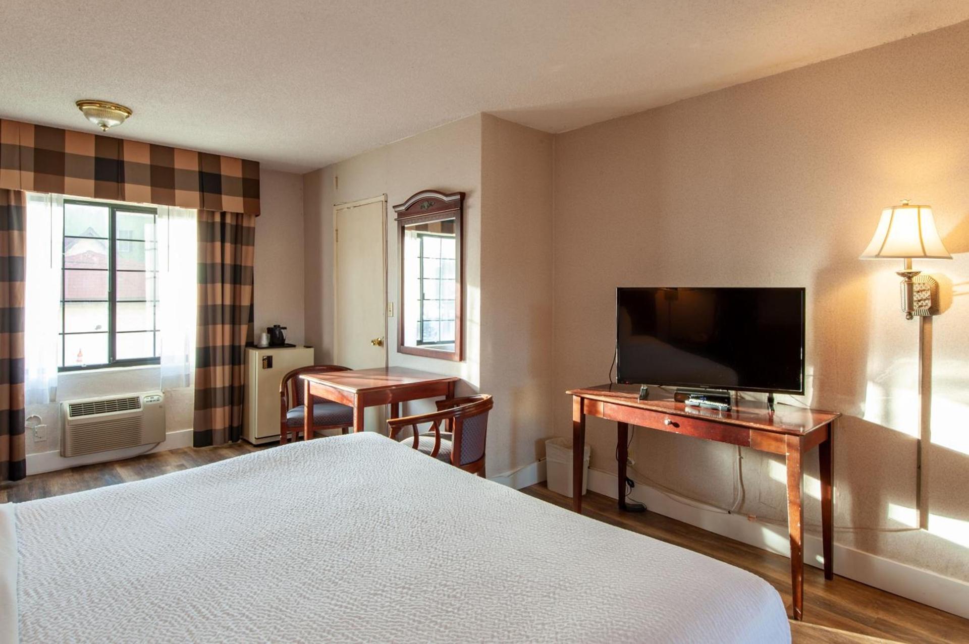 Studio City Court Yard Hotel photo 51