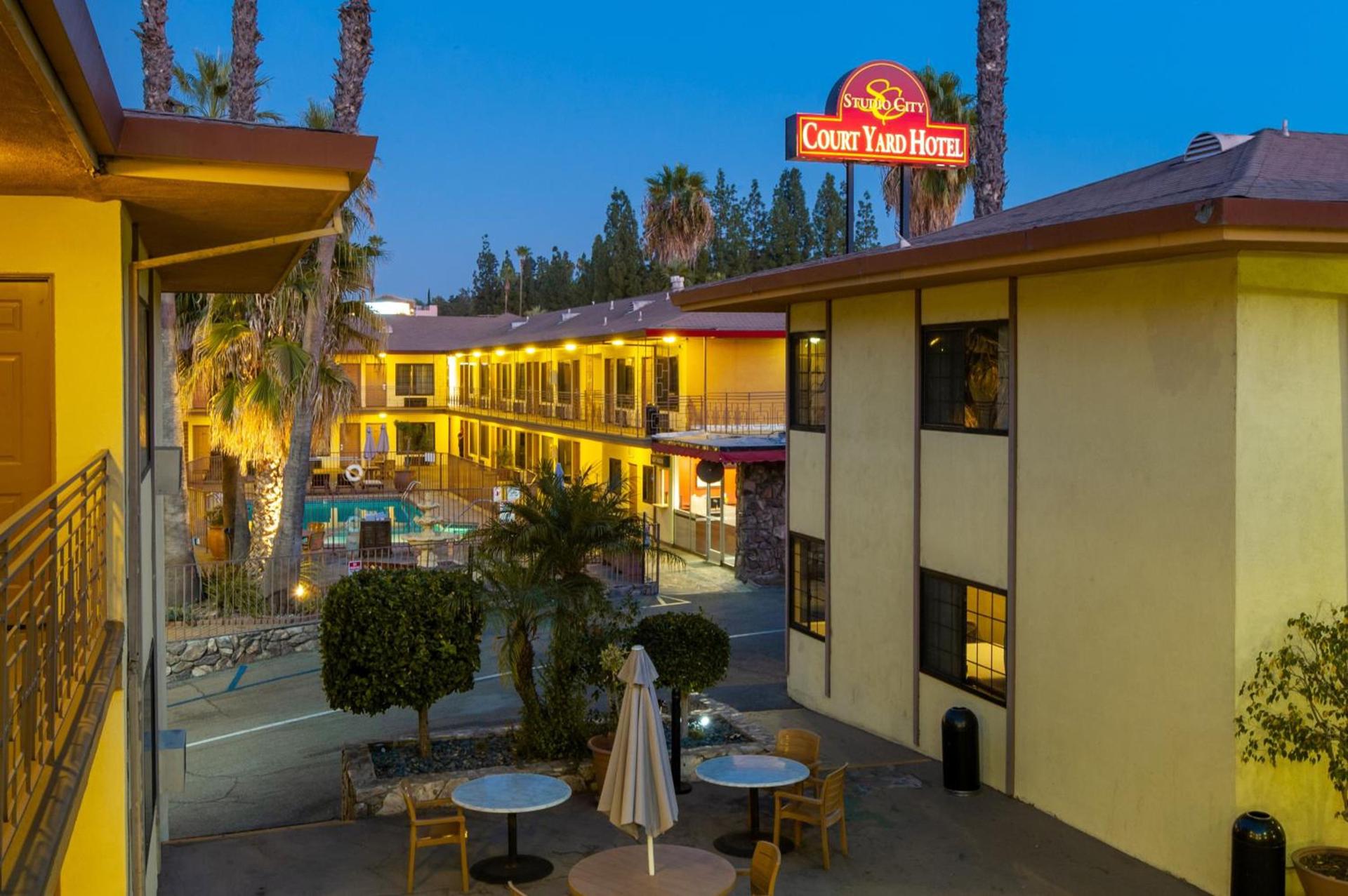 Studio City Court Yard Hotel photo 1