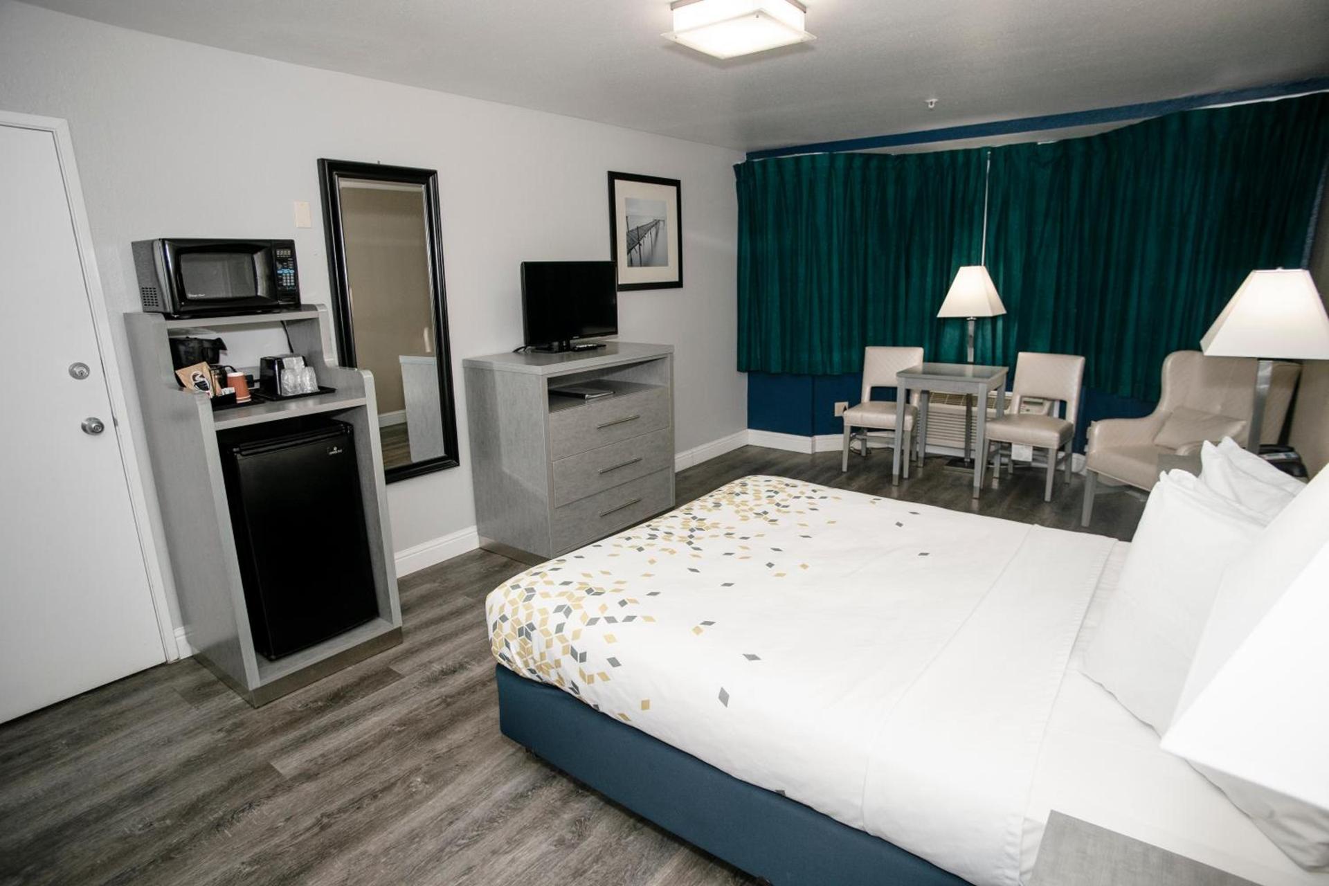 Anchor Beach Inn photo 15