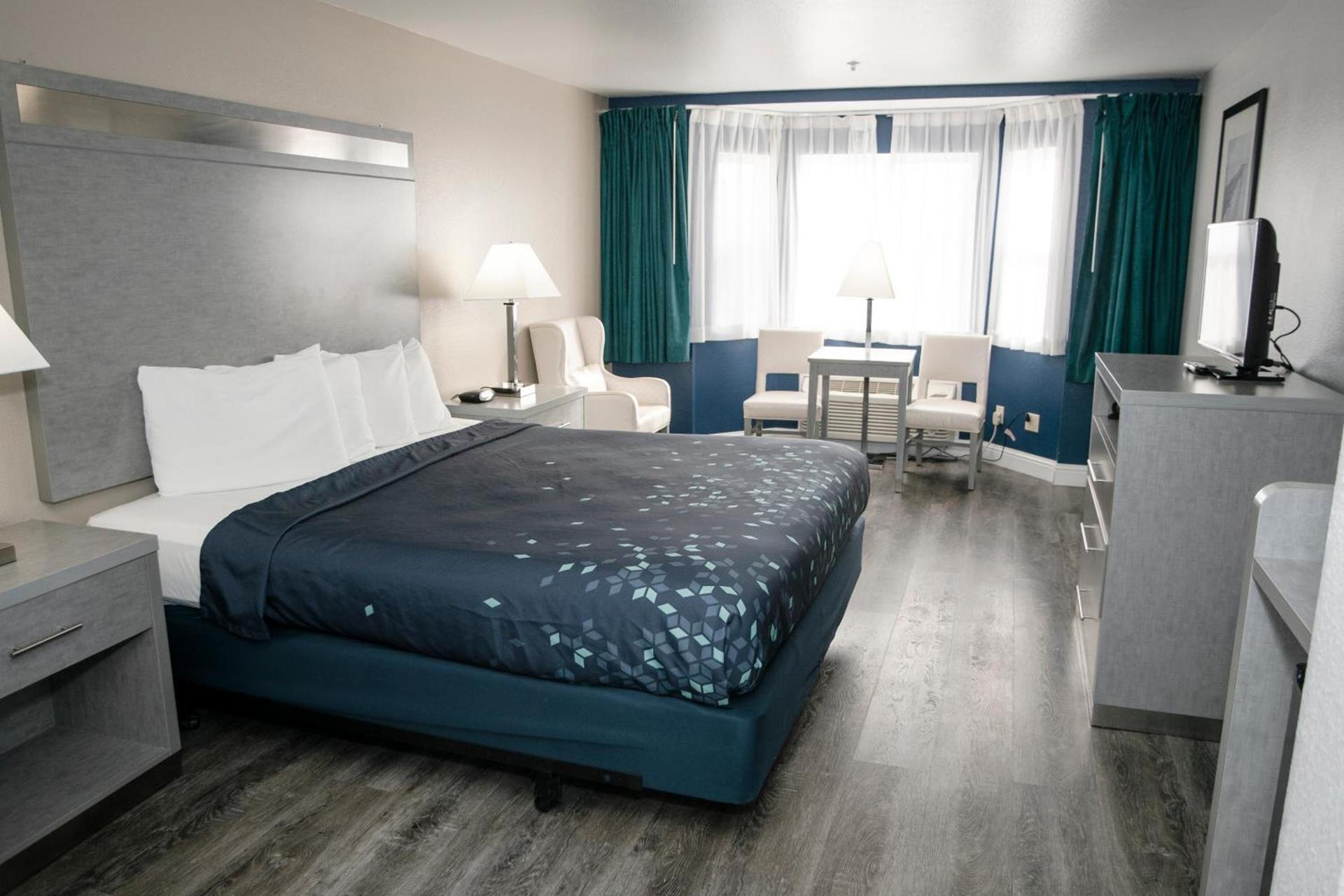 Anchor Beach Inn photo 48