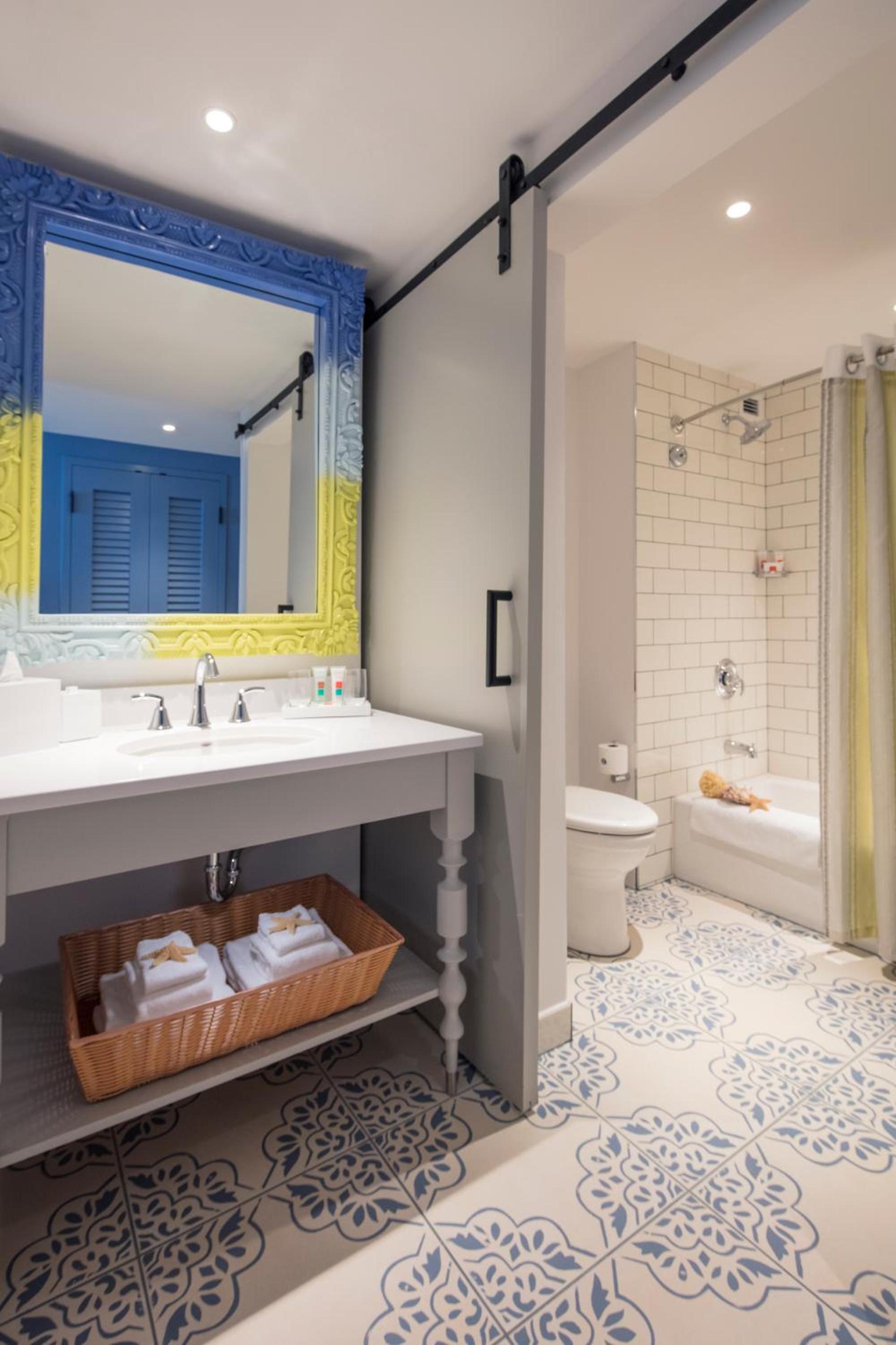 Universal's Loews Sapphire Falls Resort photo 5