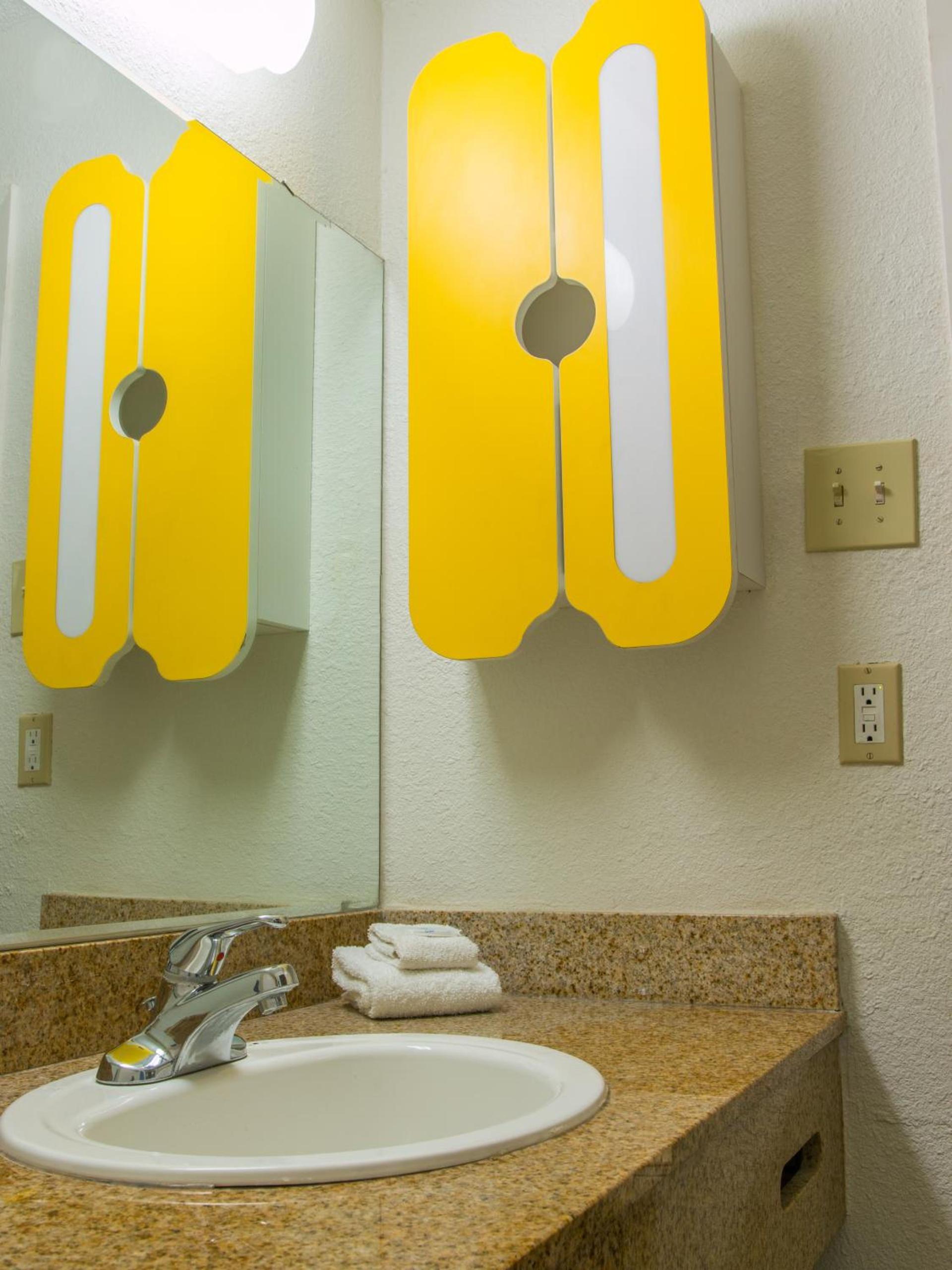 Studio 6-San Antonio, TX - Lackland AFB photo 38