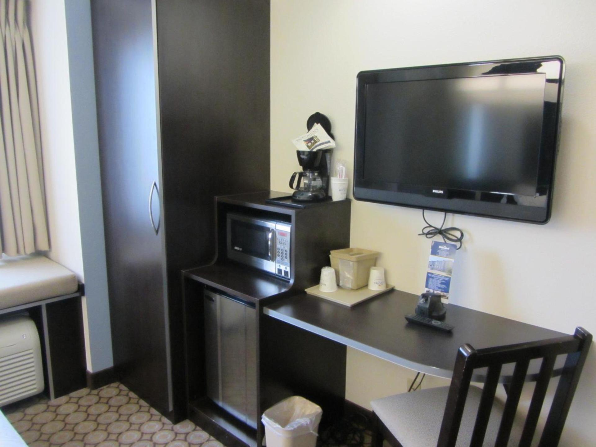 Microtel Inn and Suites San Angelo photo 17