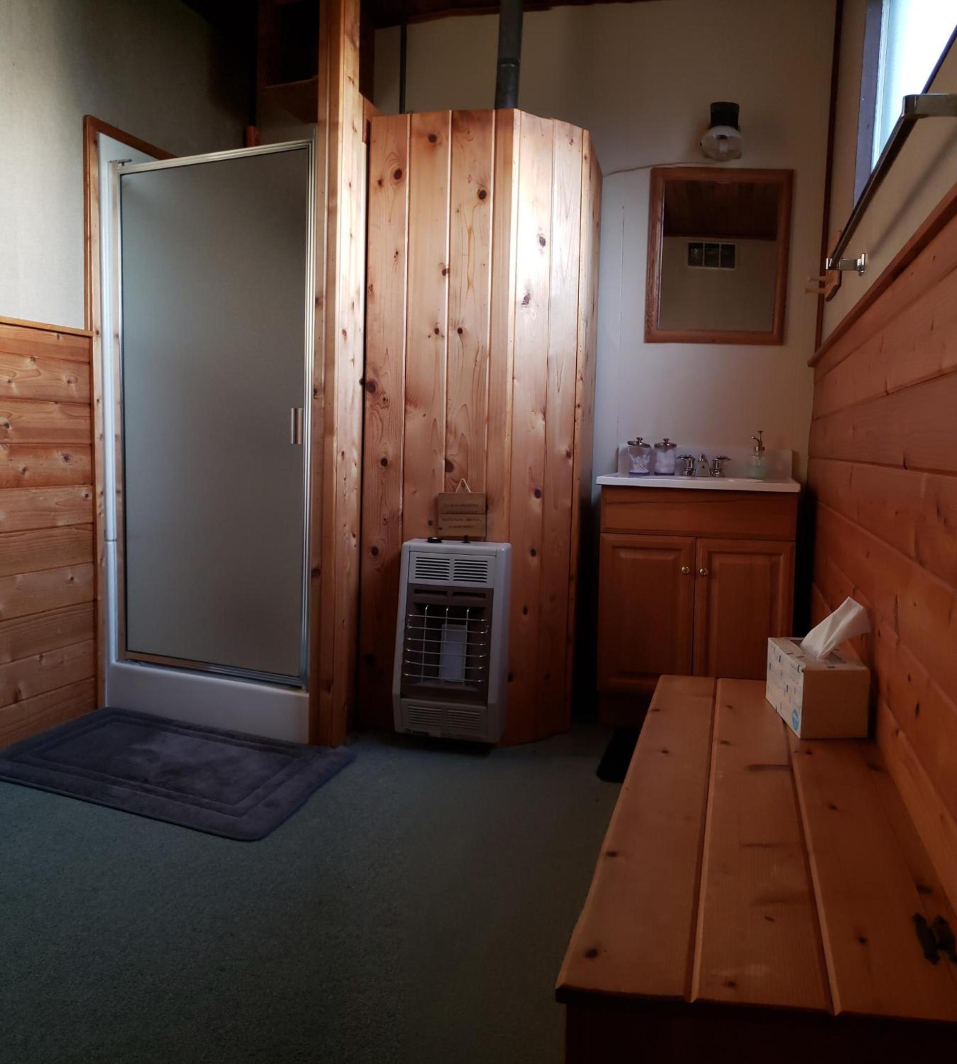 Caribou Lodge Alaska photo 9