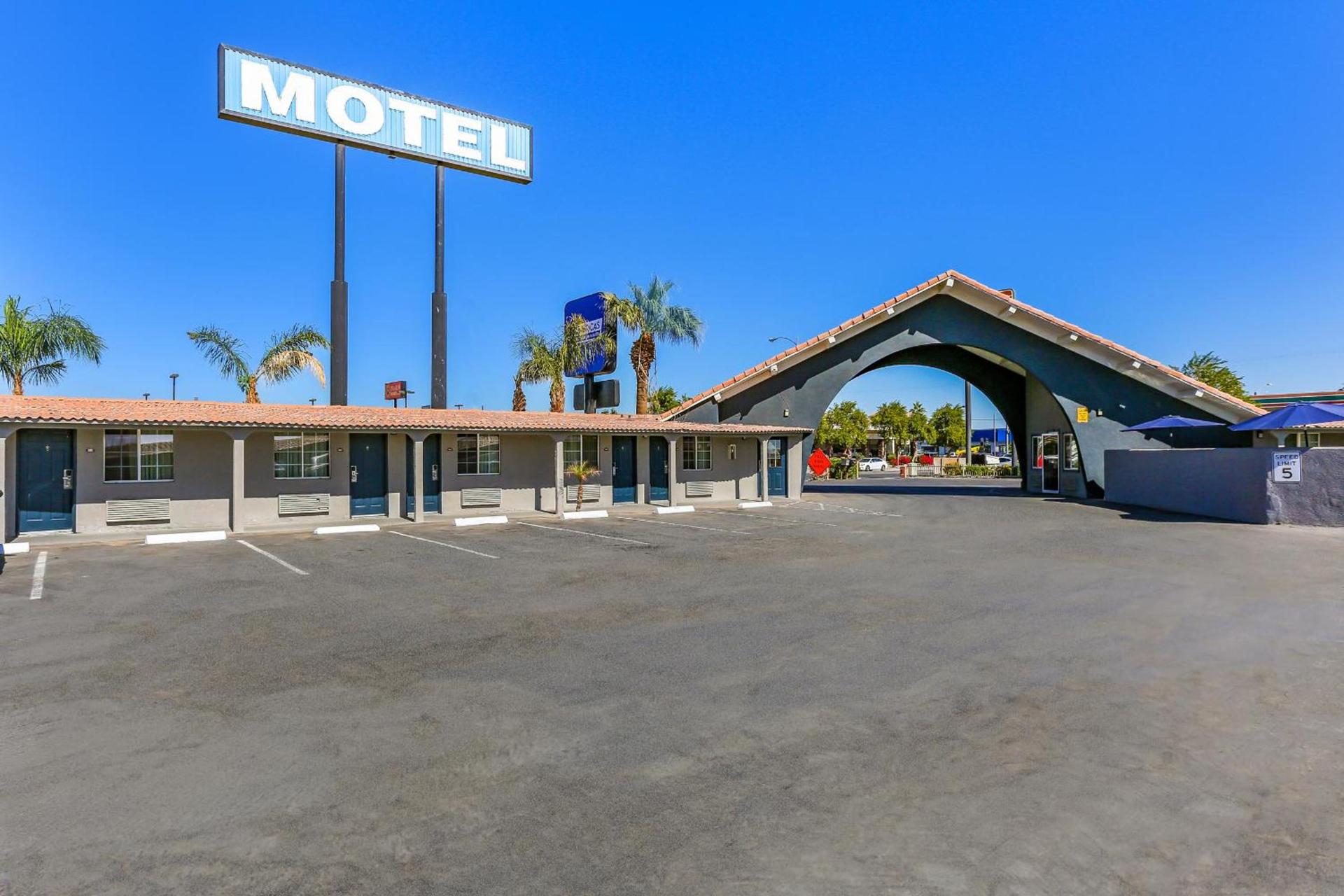 Americas Best Value Inn and Suites El Centro photo 26
