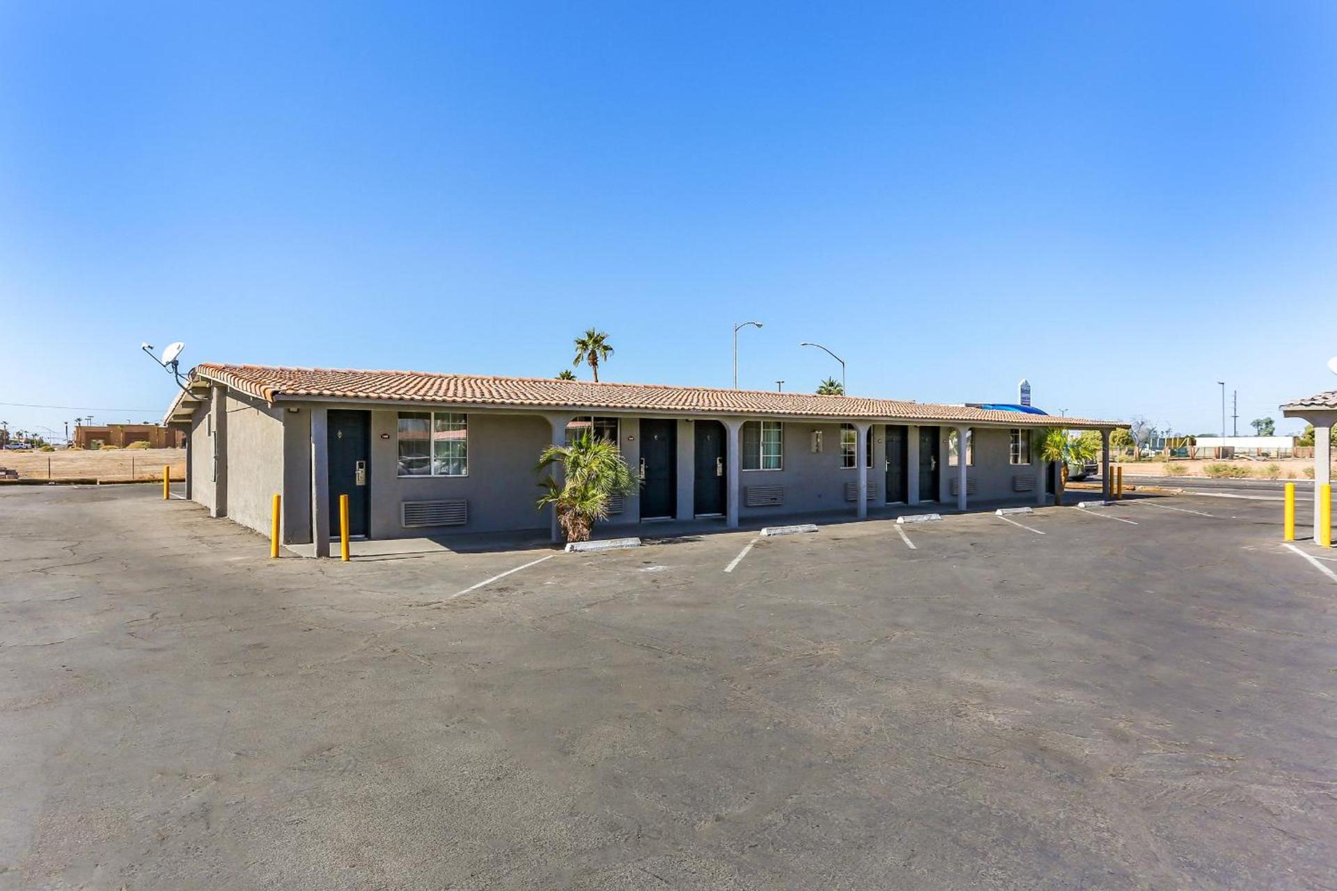 Americas Best Value Inn and Suites El Centro photo 27
