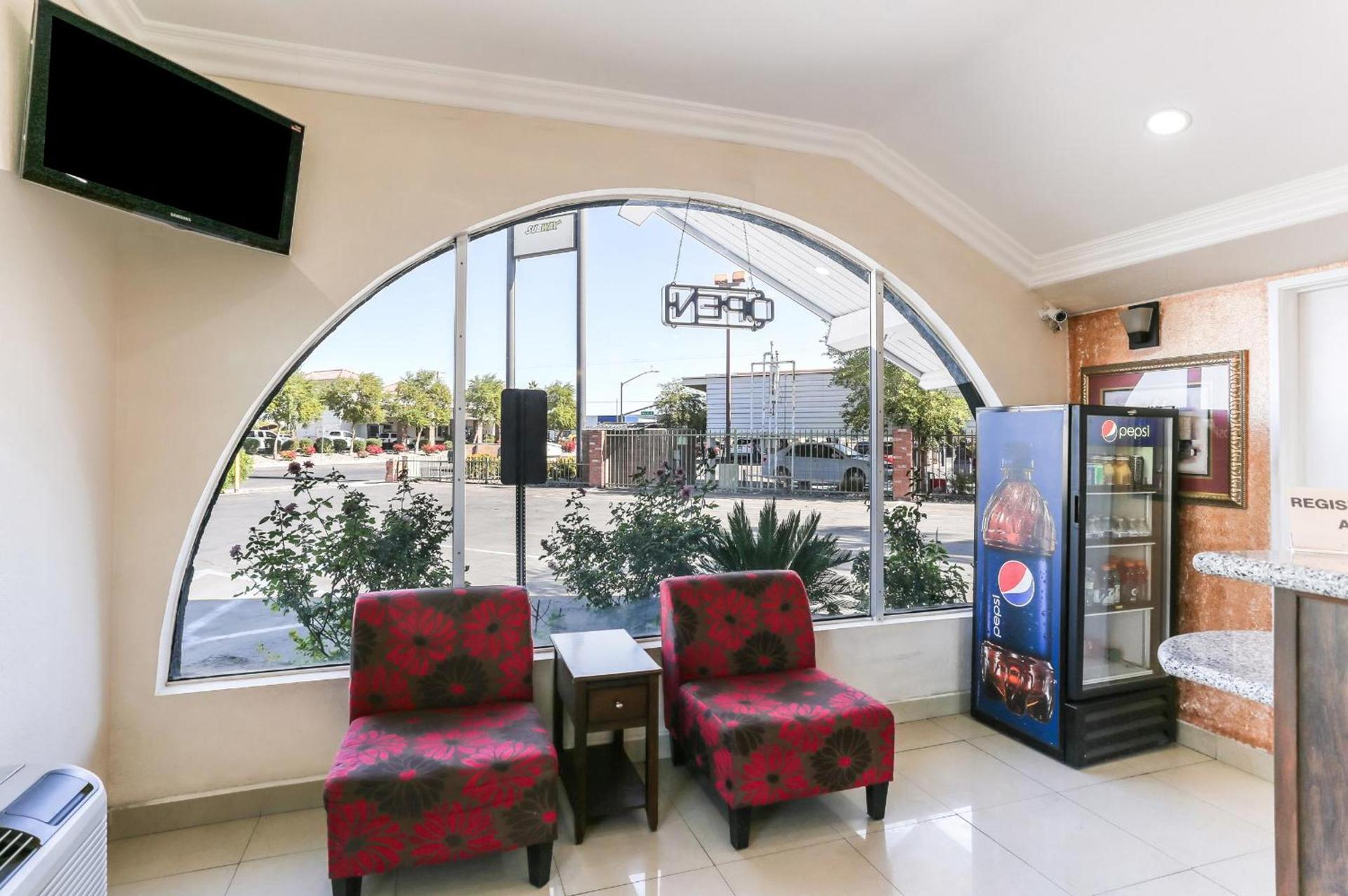 Americas Best Value Inn and Suites El Centro photo 21