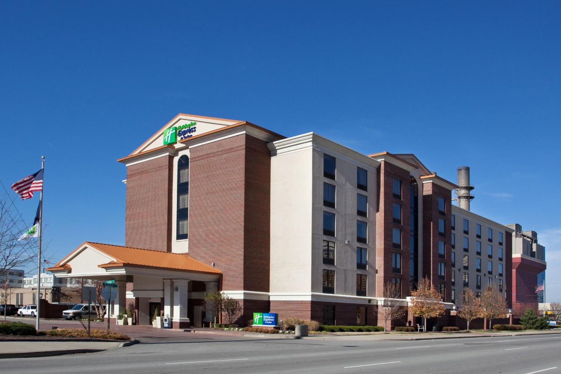 Holiday Inn Express & Suites Indianapolis Dtn-Conv Ctr Area by IHG photo 63