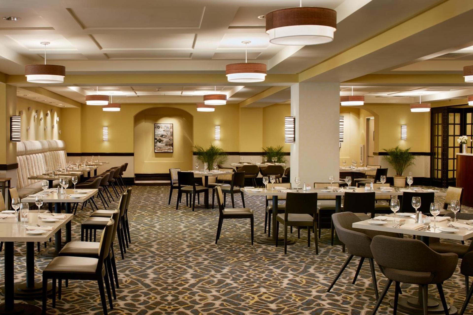 Crowne Plaza Cabana Hotel by IHG photo 35