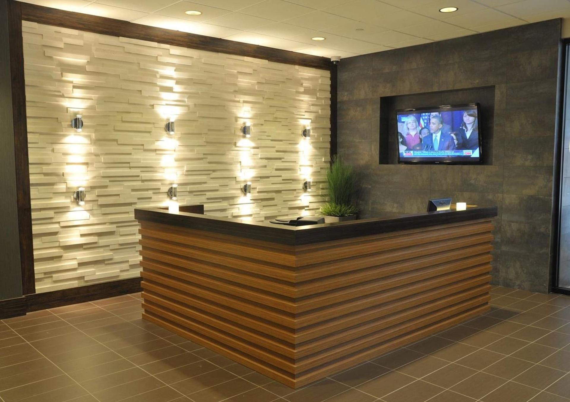 Holiday Inn and Suites Charleston West by IHG photo 11