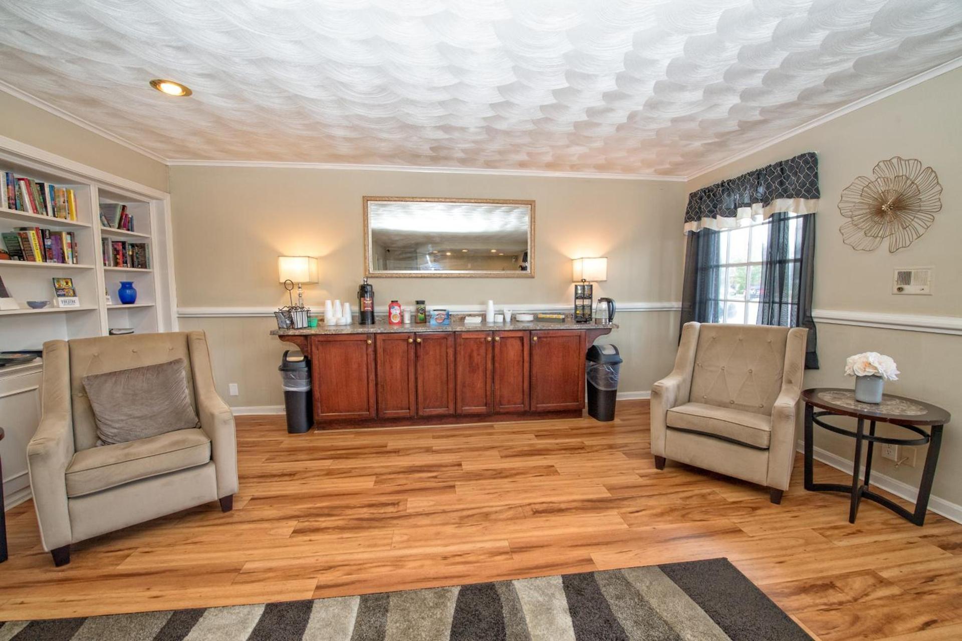 Colonial Inn Seekonk photo 19