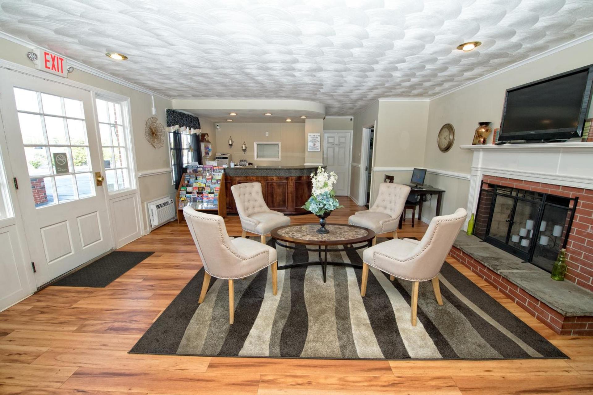 Colonial Inn Seekonk photo 18